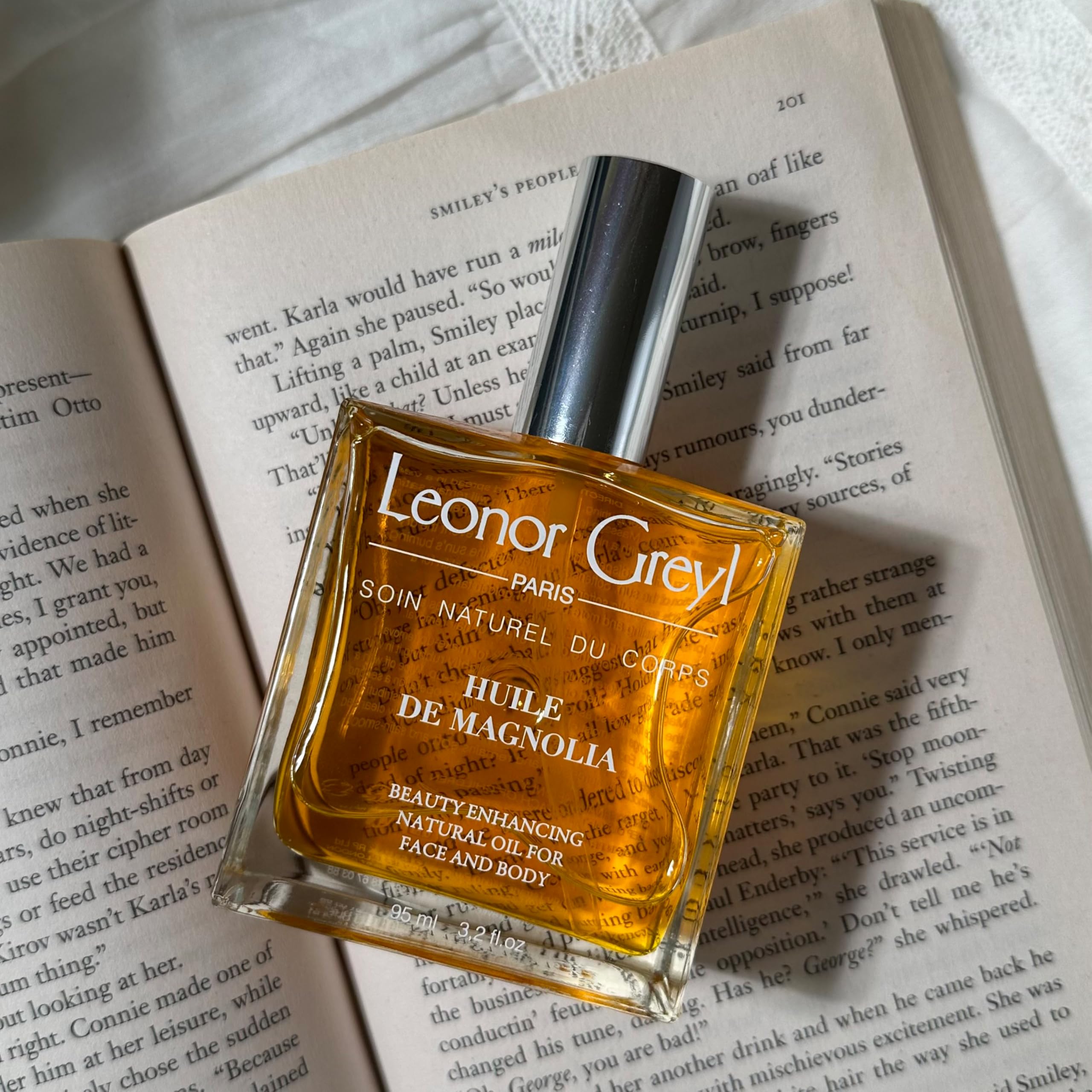 Leonor Greyl Huile De Magnolia Beauty Enhancing Natural Oils For Face And Body. 97% Natural Ingredients. Vegan. 3.2 oz Made in France.