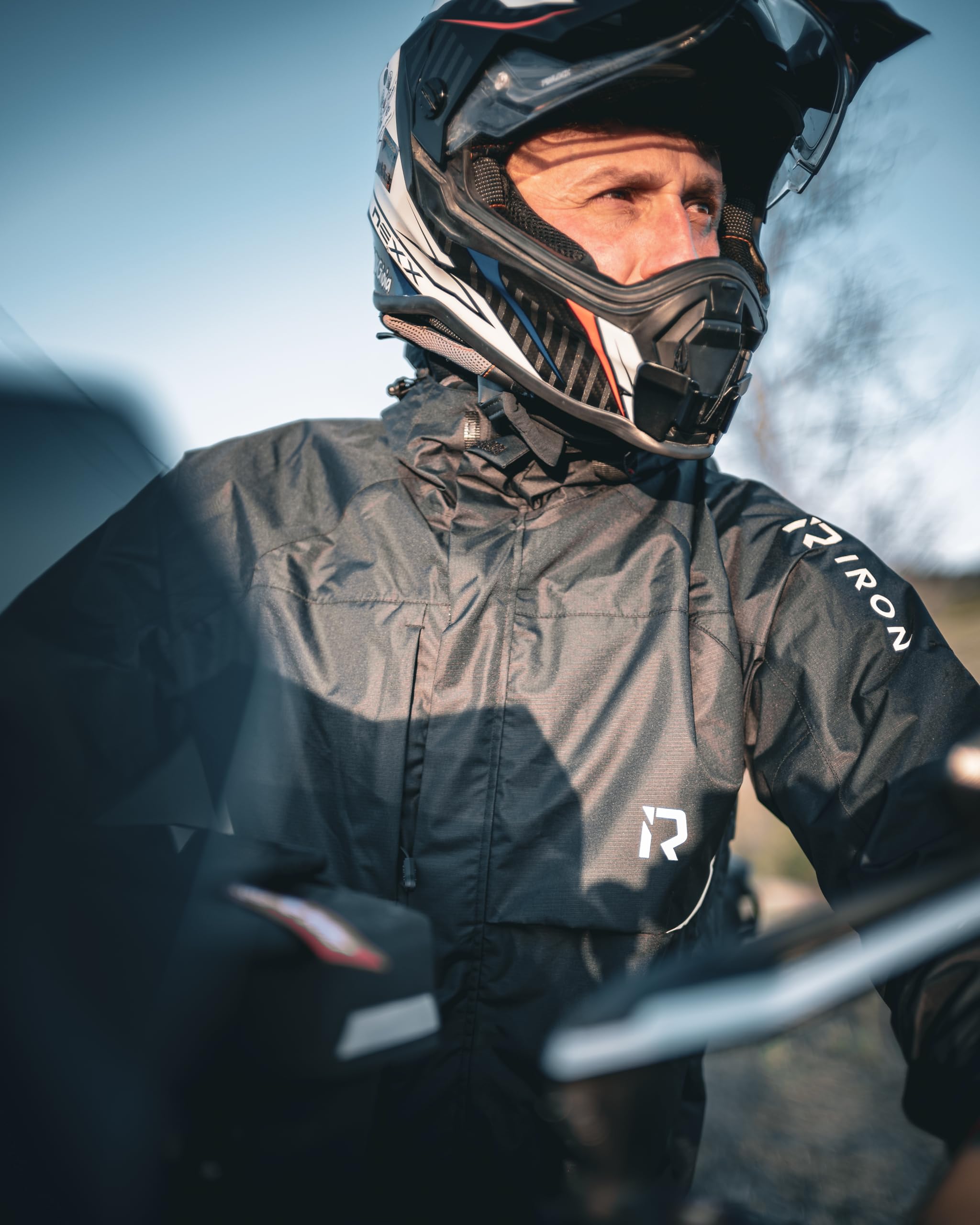 RIDEIRON Motorrad Regenkombi Herren 2-Teiler – Wasserdicht 15.000 mm, Atmungsaktiv, Reflektierend, Leicht und Kompakt, Perfekt für Motorrad- und Fahrradfahrer