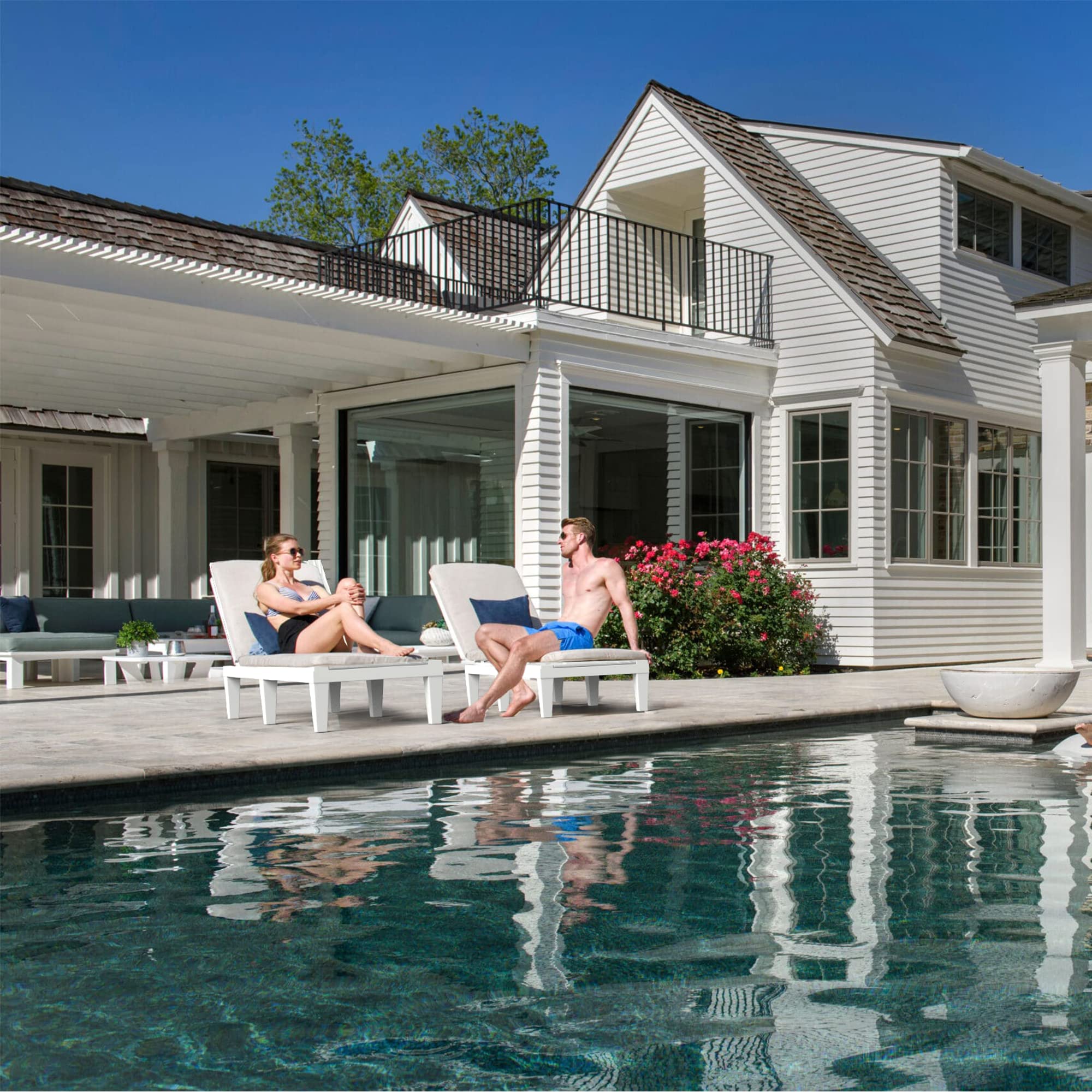 YITAHOME Outdoor Chaise Lounge Chairs Set of 4 with Adjustable Backrest, Sturdy Loungers for Patio & Poolside, Easy Assembly & Waterproof & Lightweight with 265lbs Weight Capacity, Grayish-White