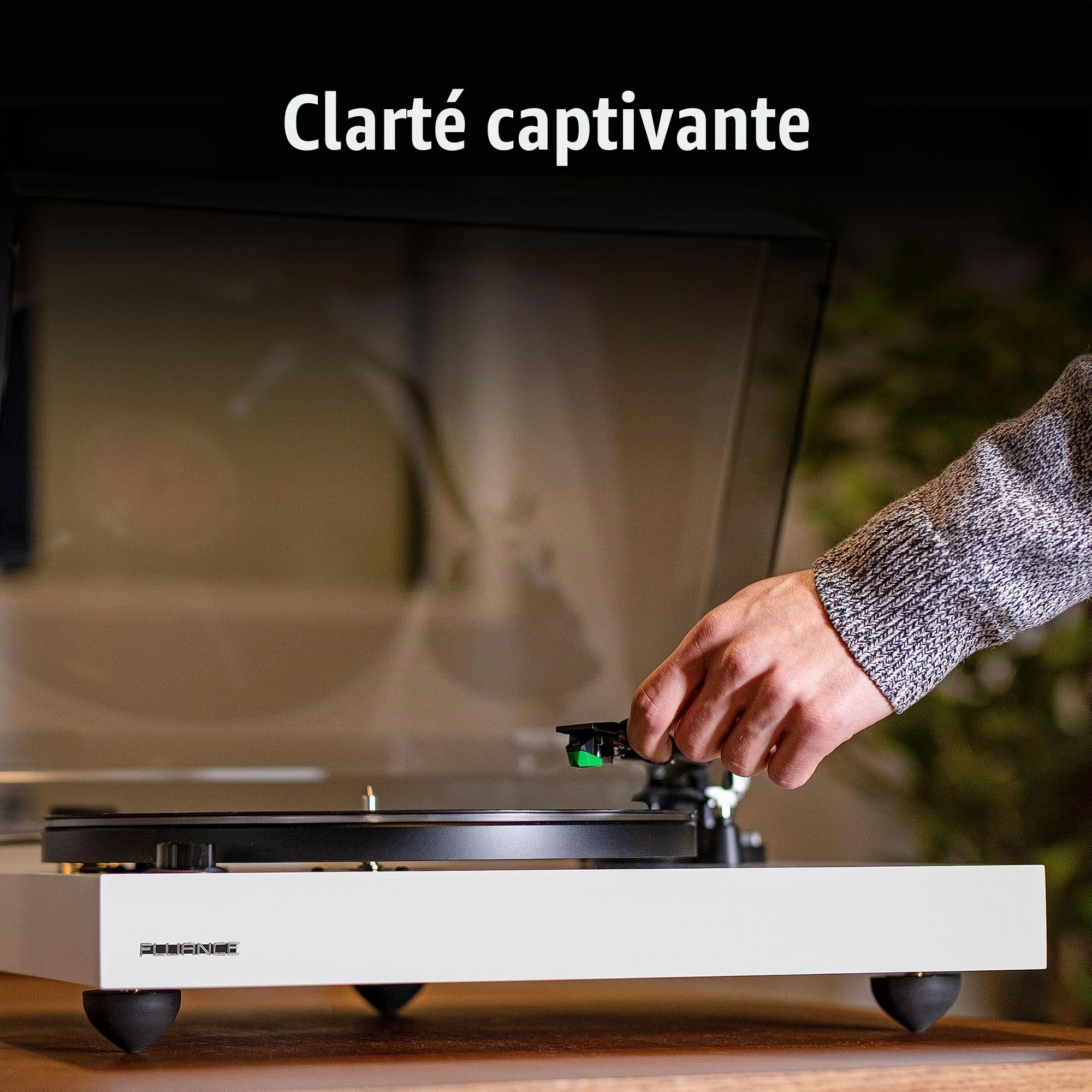 Fluance RT81+ Platine Vinyle Hi-FI – Cellule VM95E, Plateau Anti-Résonance, Tapis Acrylique, Préampli Phono, Socle Bois Massif, Pieds Réglables – Blanc Piano