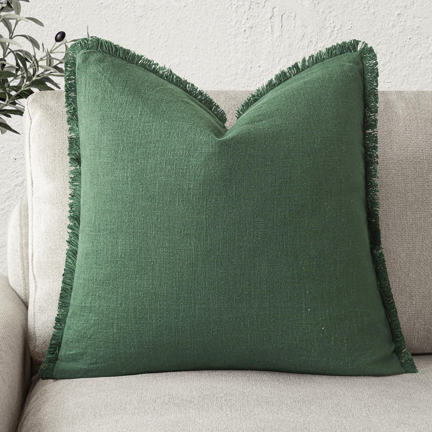 Foindtower Decorative Linen Fringe Throw Pillow Covers Cozy Boho Farmhouse Cushion Cover with Tassels Soft Accent Pillowcase for Chair Sofa Bed Living Room Home Decor, 18×18 Inch,1PC,Pine Green