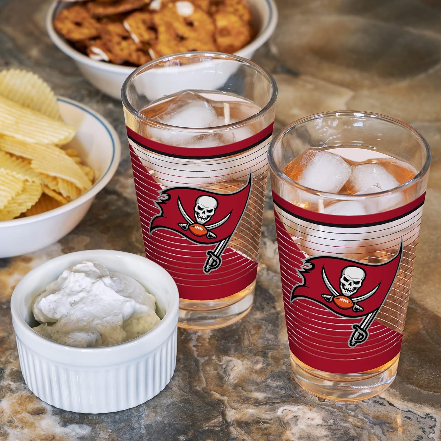 Rico Industries NFL Football Main 16 oz Pint Glasses with Digitally Printed Logo, Practical Set of 2 Classic Drinking Glasses, Dishwasher Safe 13 81enEUozdGL. AC SL1500