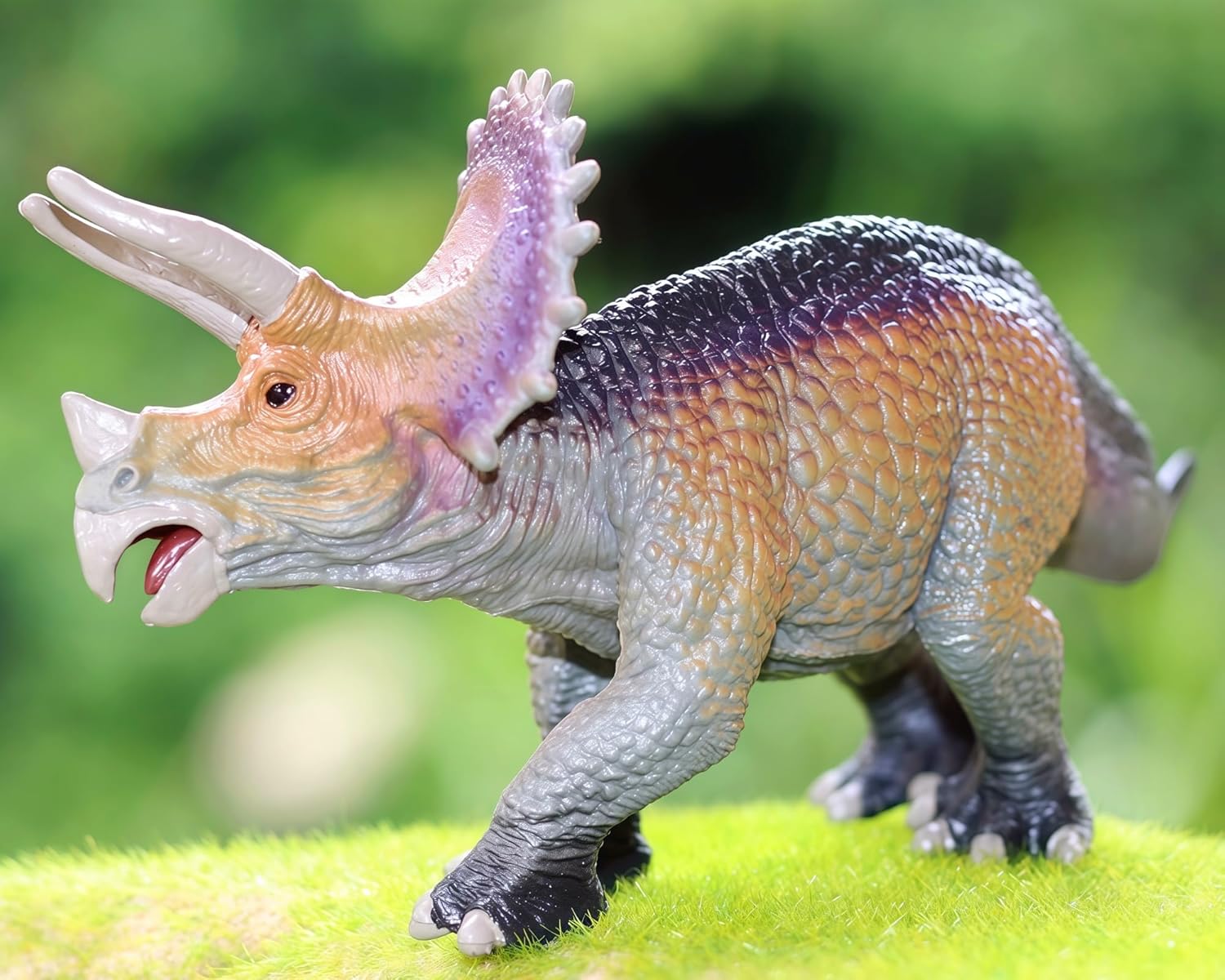 Gemini&Genius Dinosaur World Toys Triceratops Action Figure Realistic Dinos Figurine Storytelling, Birthday Cake Topper, Role Play, Collection for Kid 3-12 Years Old
