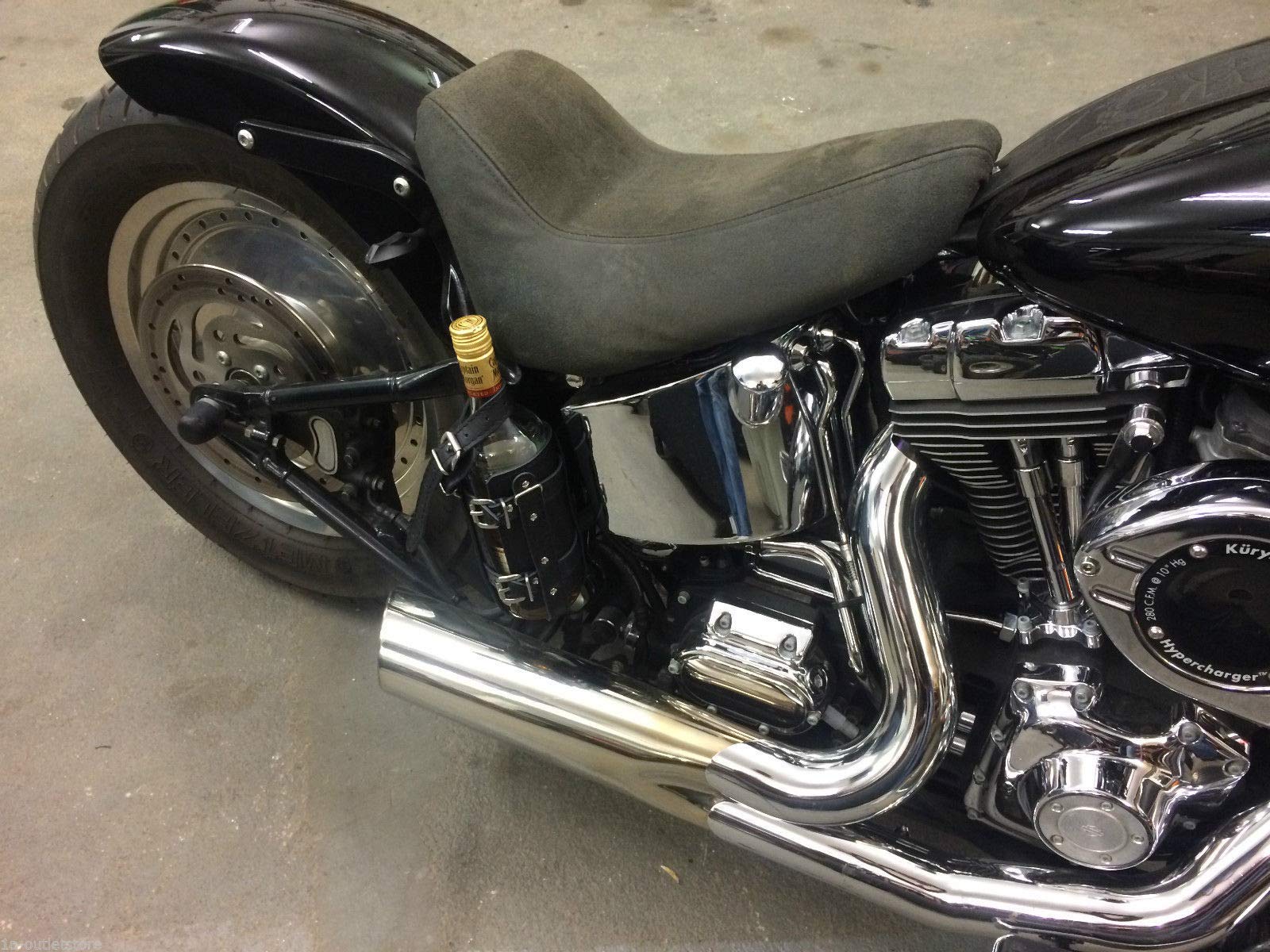 Support de bouteille côté gauche compatible avec Harley Davidson