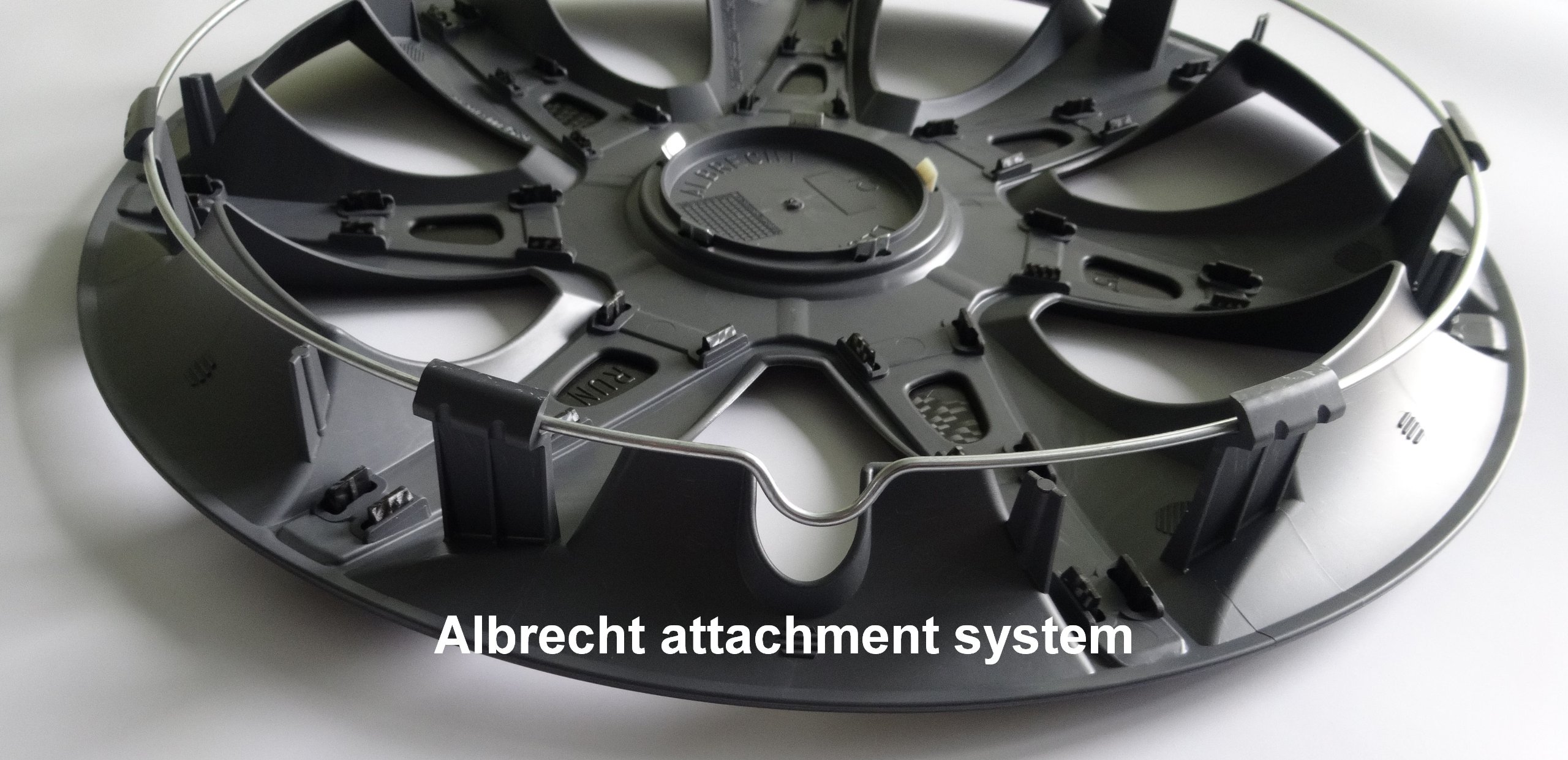 Albrecht kołpaki 15 caly carbon/czarny kołpaki ozdobne do stalowych felg - Run kołpaki z wysokiej jakości tworzywa - Kołpaki w oryginalnym opakowaniu Albrecht - Made in EU