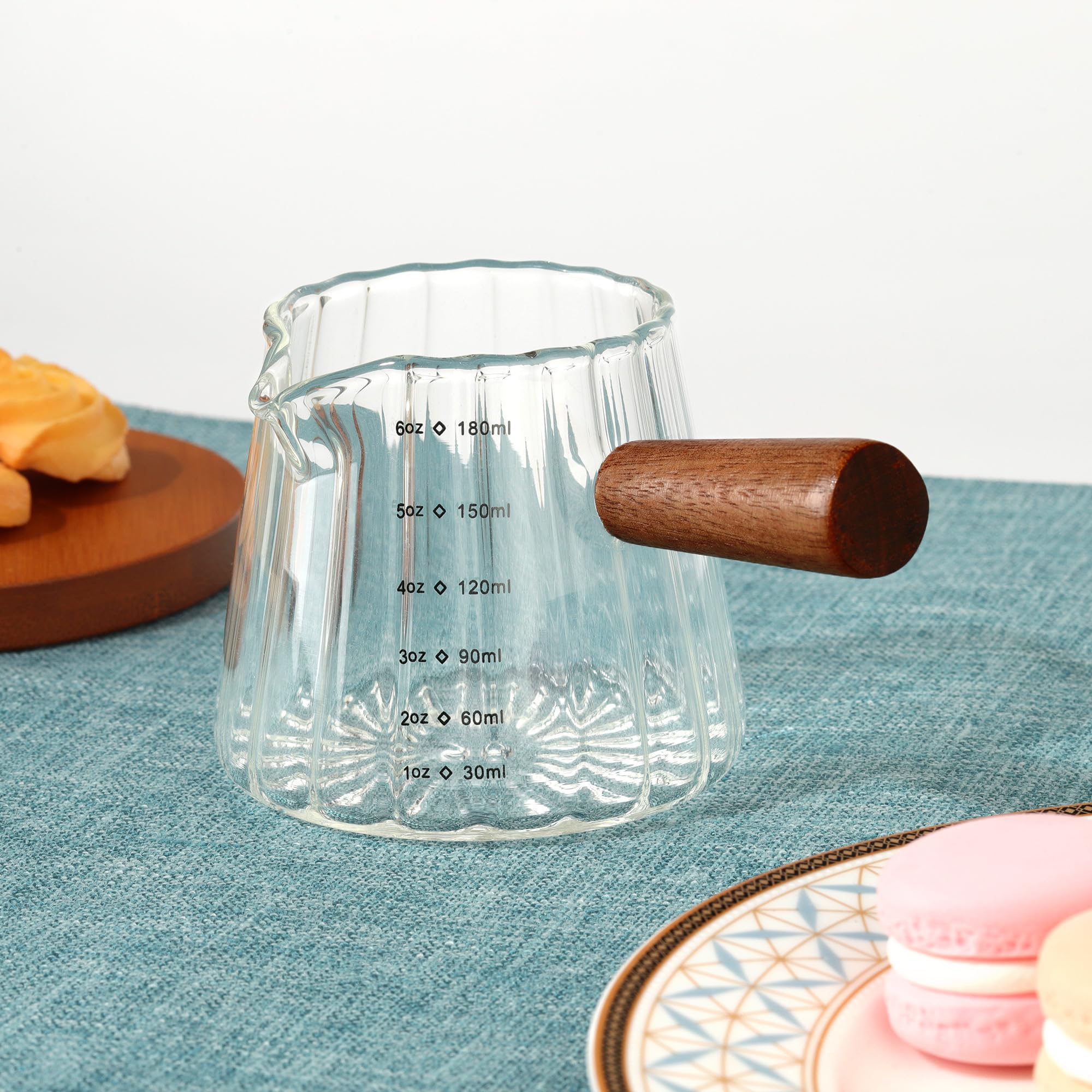 Joeyan 180 ml Vaso Medidor con Asa y Escala,Borosilicato Jarra Medidora leche Transparente,Estilo Origami Vaso de Chupito de Expreso para Café Jugo Vino Té Crema