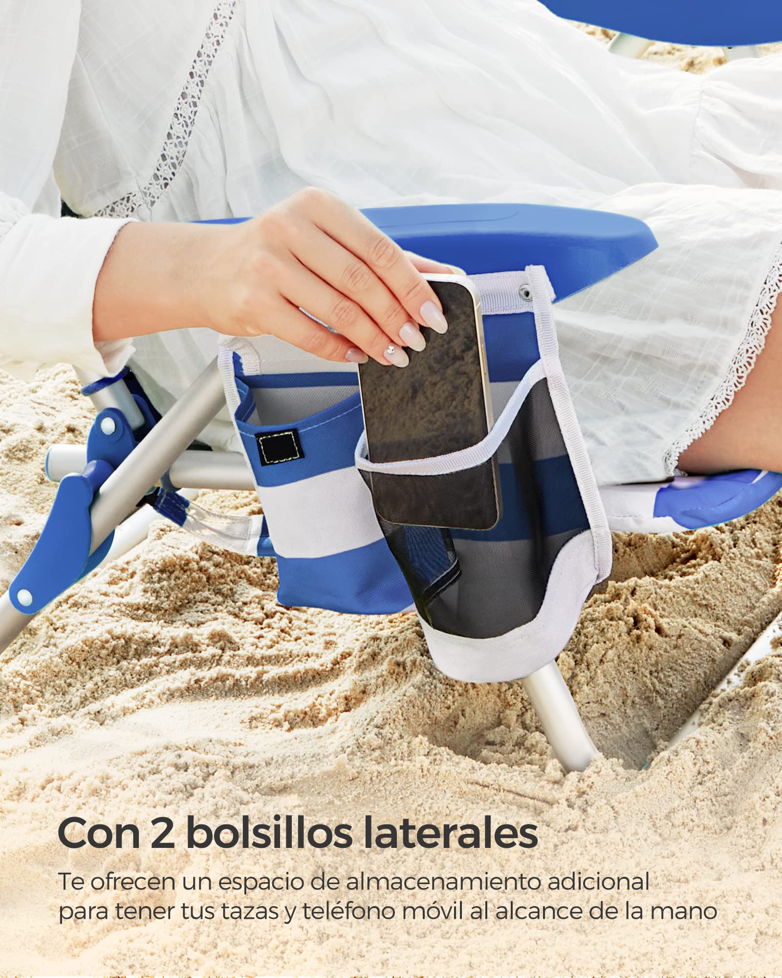 SONGMICS - Silla de Playa, Silla Plegable para Camping, con Correa, Respaldo Ajustable, reposacabezas, apoyabrazos, 2 Fundas Laterales, Azul y Blanco GCB62BU