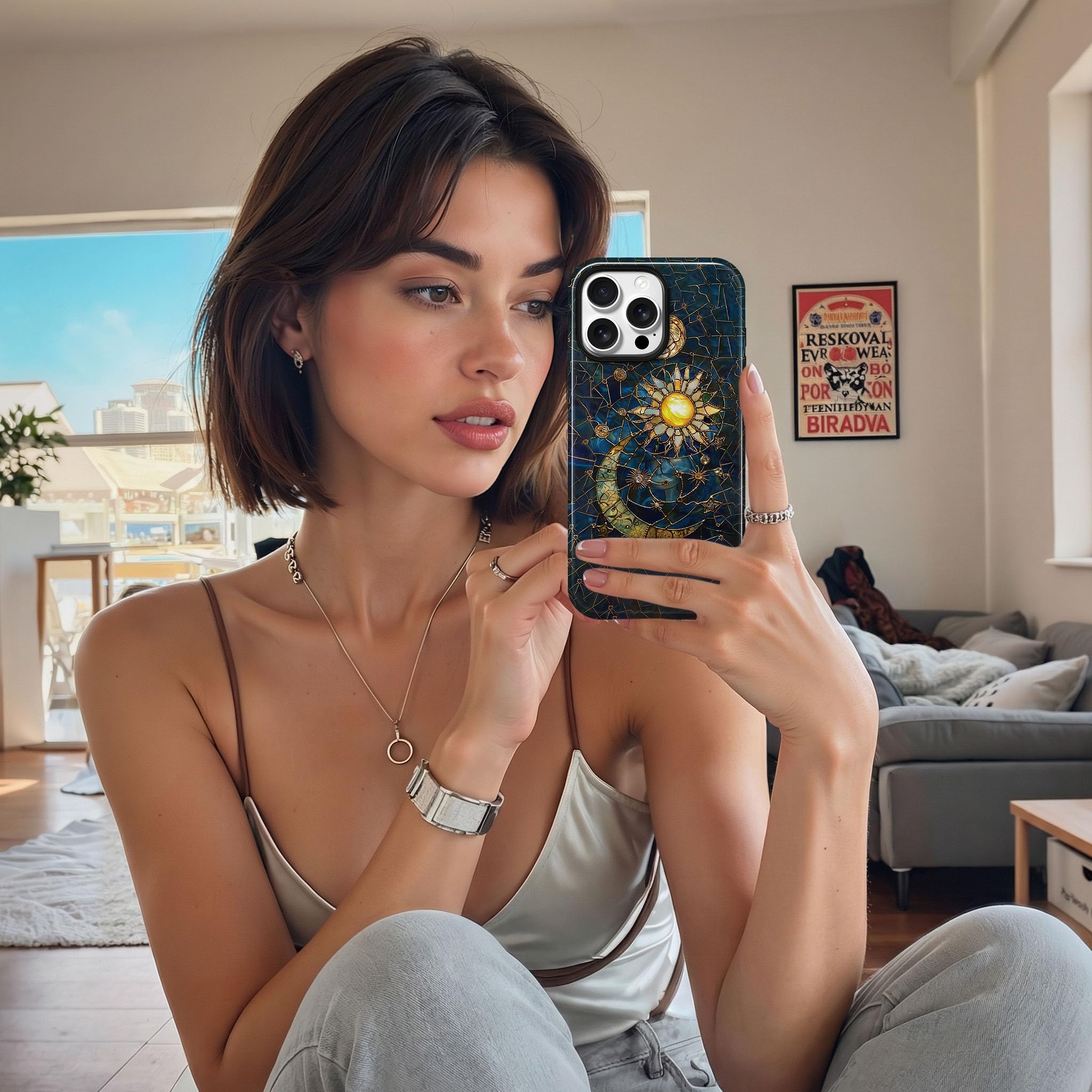Lumen - Custodia per iPhone 17, compatibile con Magsafe, cover rigida con protezione per fotocamera, per donne, ragazze, adolescenti, con vetro colorato con sole e luna, oro blu navy, drammatica