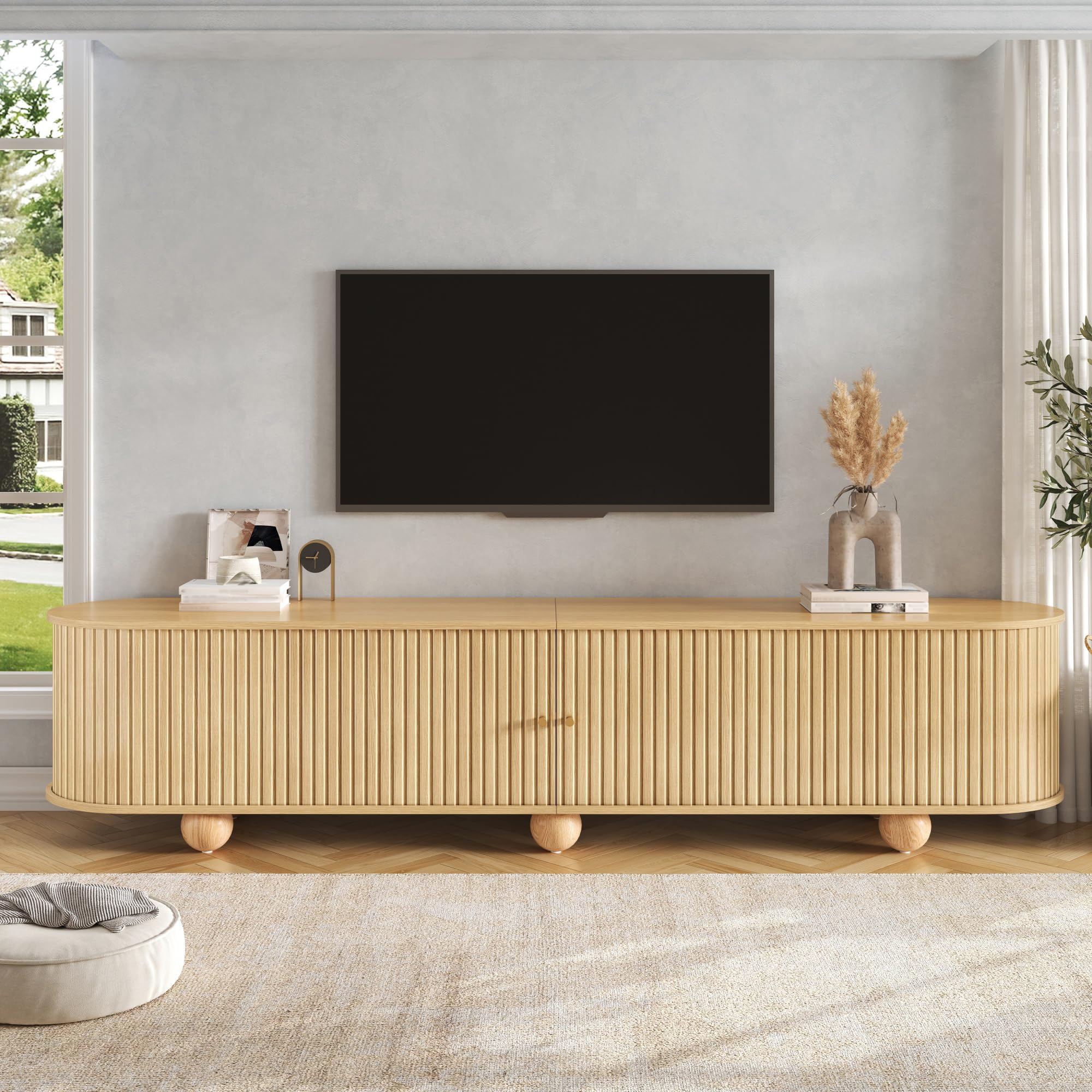 Mobile TV curvo con ante scorrevoli verticali scanalate, piedini a sfera, supporto TV retrò, con piedini a sfera, mobiletto basso, grande spazio per soggiorno, mobile TV | Mobiletto per TV in stile retrò, con piedini a sfera, grande spazio per soggiorno,