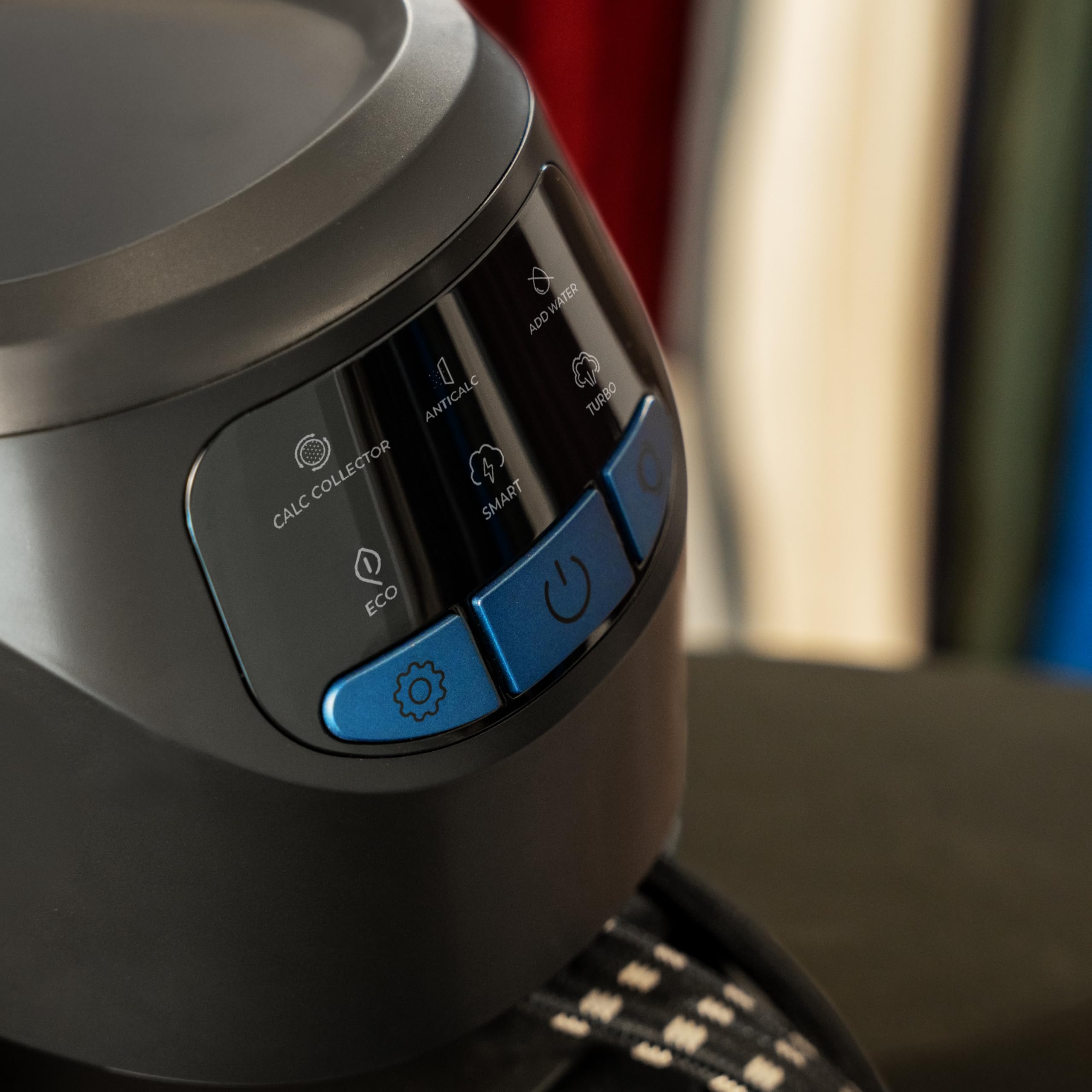Cecotec Centre de Repassage Vertical IronHero V-2400 Station. 2400W, Semelle Céramique Turbo Slide, Réservoir 1,2L, 3 Modes, Débit de vapeur 180 g/min, Coup de Vapeur 370 g/min, Anti-calcaire.