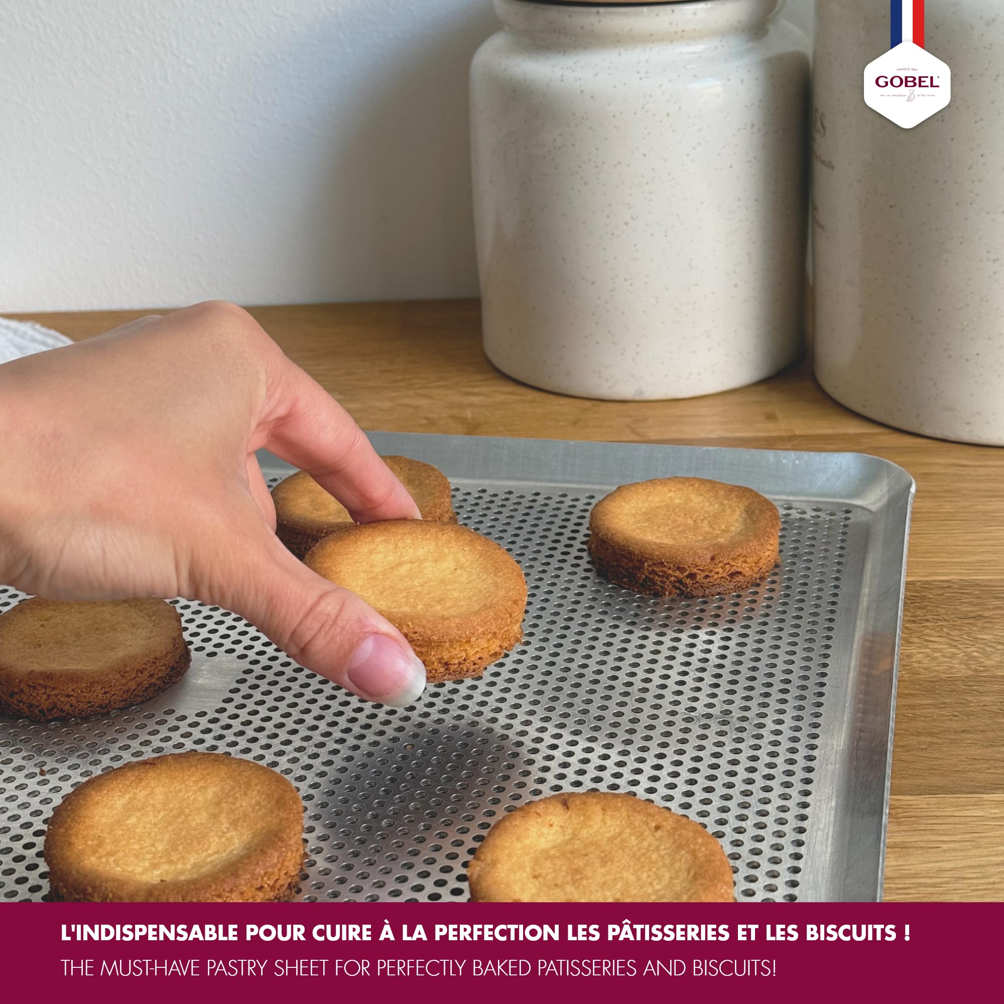 GOBEL - Plaque Pâtissière Perforée - Plaque de Cuisson - Aluminium - Micro-Perforations - Fabriquée en France - 40x30x1 cm