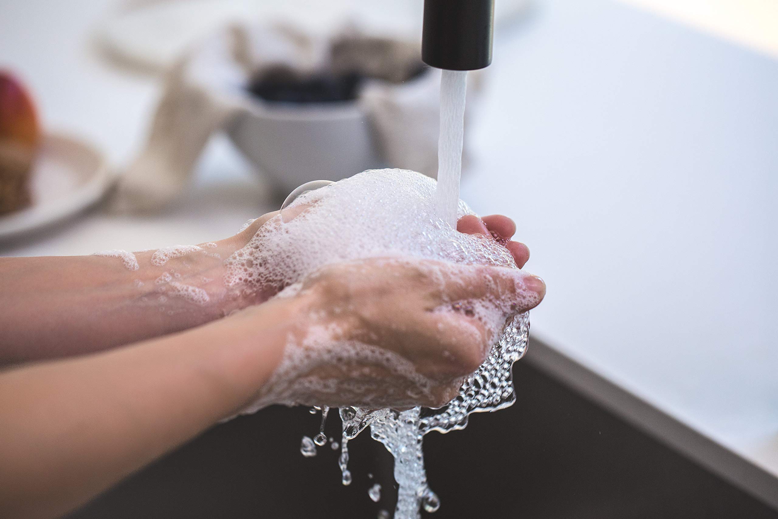 Hygiene VOS Seifenspender für Schaumseife mit Hygiene VOS Schaumseife 5 Liter Kanister für häufiges Händewaschen sehr sparsam