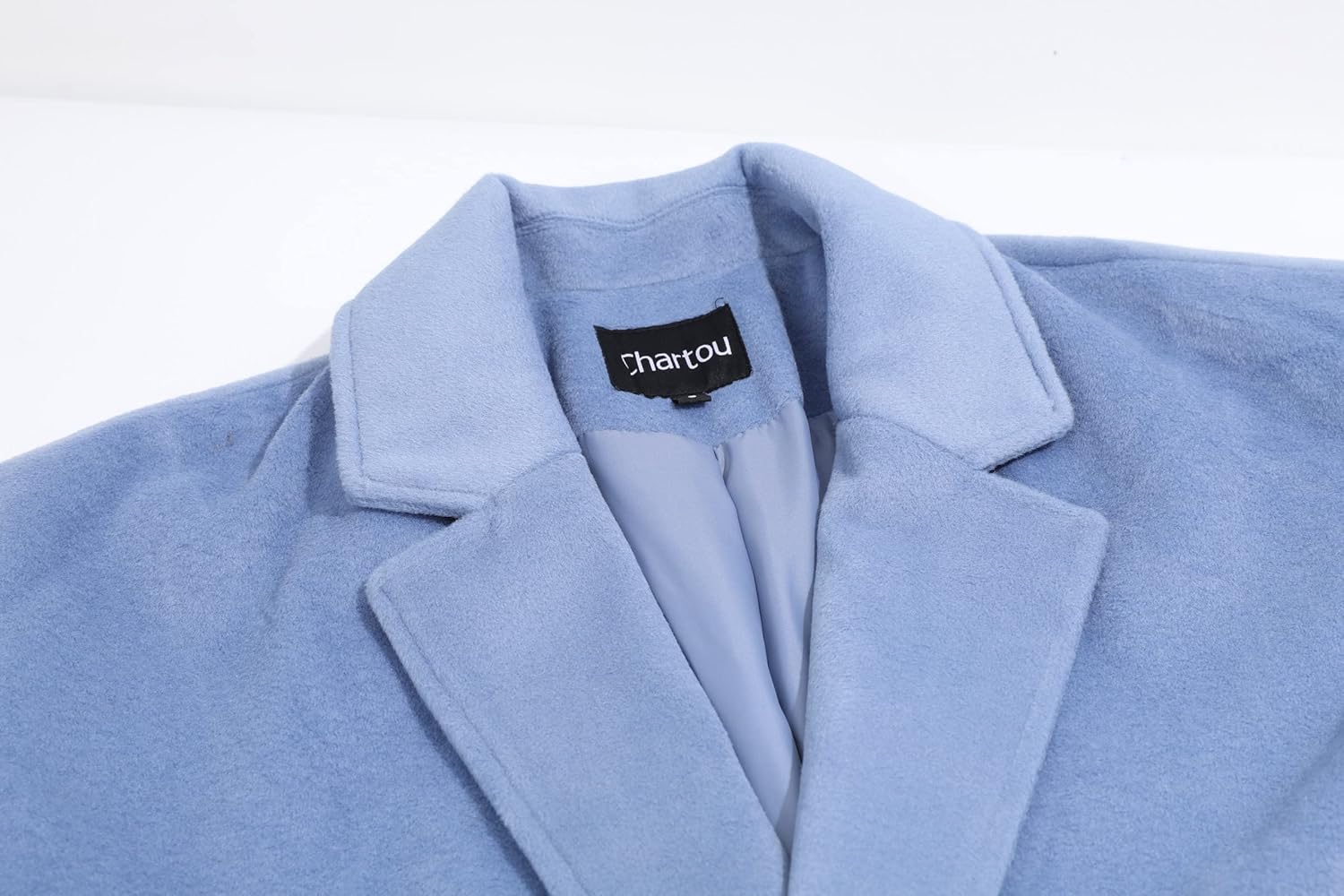 Close-up View of a CHARTOU Notched Collar Trench Coat