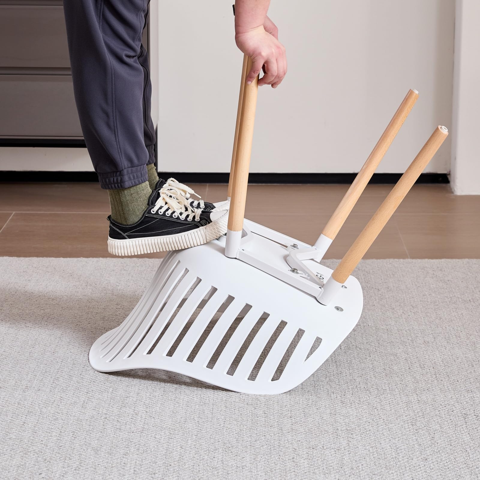 Juego de 4 Sillas de Comedor, Silla de Cocina con Cojines y Reposabrazos de Cuero, Silla con Respaldo Hueco, Adecuada para Sala de Estar, Cocina, Patio - Blanco