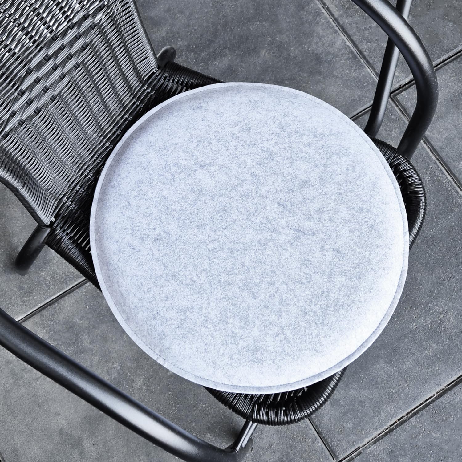 com-four® 4X Coussins de siège en Feutre - Coussins de Chaise rembourrés - Coussin de siège Rond pour Salle à Manger, Jardin, Balcon - Dessous antidérapant avec antidérapant