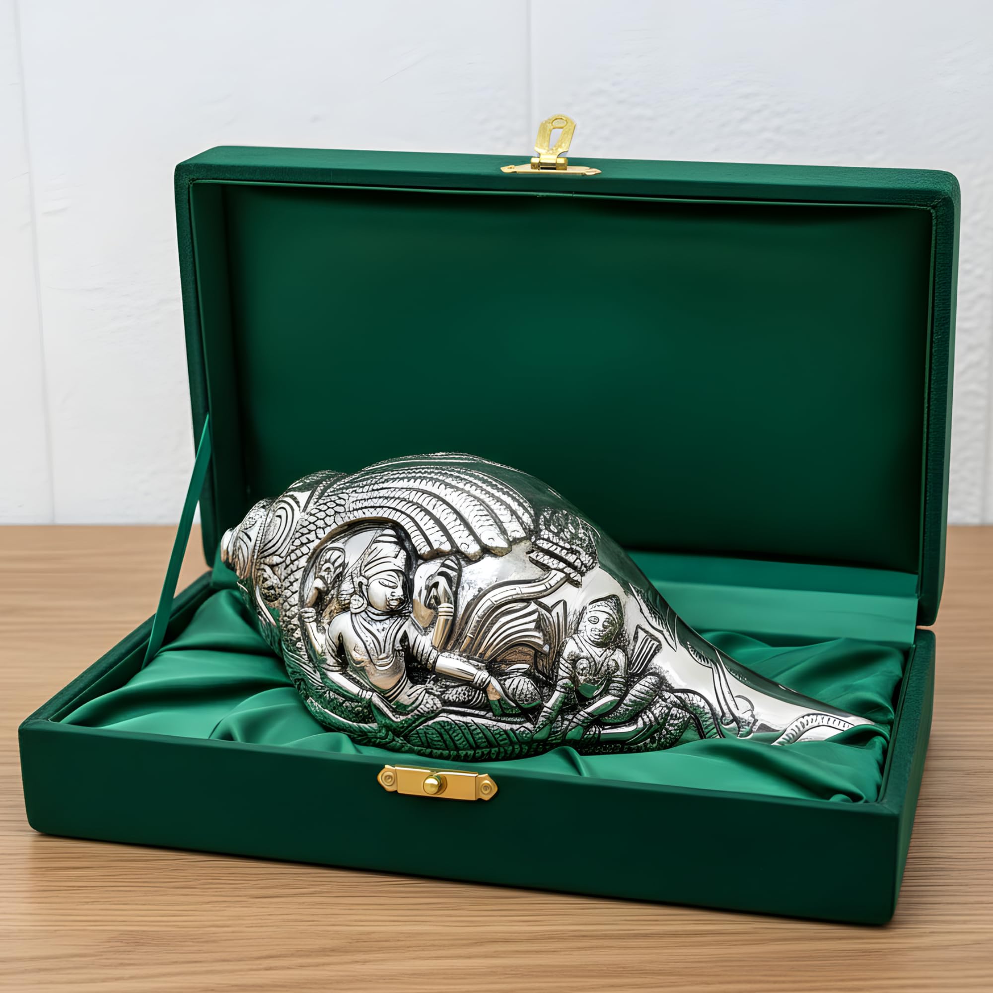 Dev Aastha Silver Plated Vishnu Lakshmi Shankh - 7 Inches Antique Finish Decorative Conch Shell with Detailed Religious Engravings - Auspicious Vastu Pooja Item for Home Mandir - Ideal Spiritual Gift