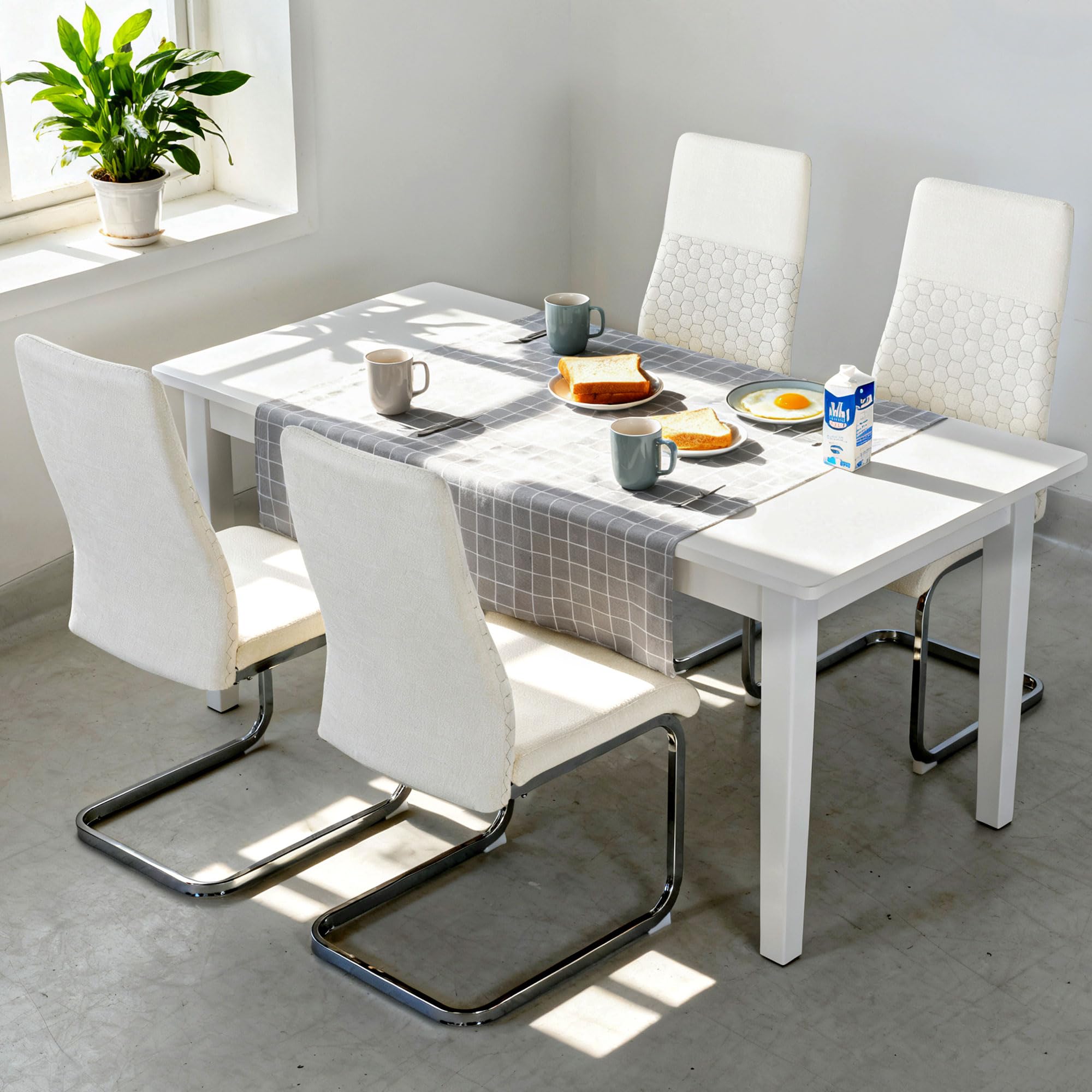 HOMCOM Juego de 4 Sillas de Comedor Asiento y Respaldo Acolchado Crema | Sillas de Cocina, Tapizado en Terciopelo, Patas de Acero, para Oficina, Conferencia, Sala de Estar