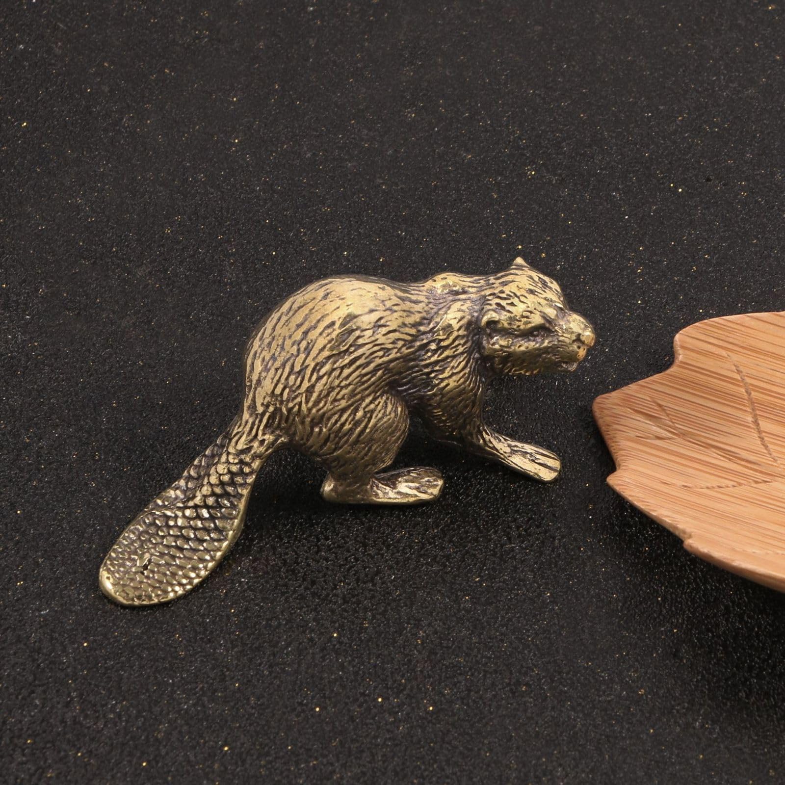 YANGPZFC Small Copper Otter Brass Ornament Brass Statue For Desk Decor, Handcrafted Vintage Sculpture