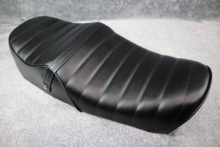 ゼファー７５０　黒皮　タックロールシート　/レザー　皮　RS Amazon | ゼファー750 タックロールシート 黒レザー/RS