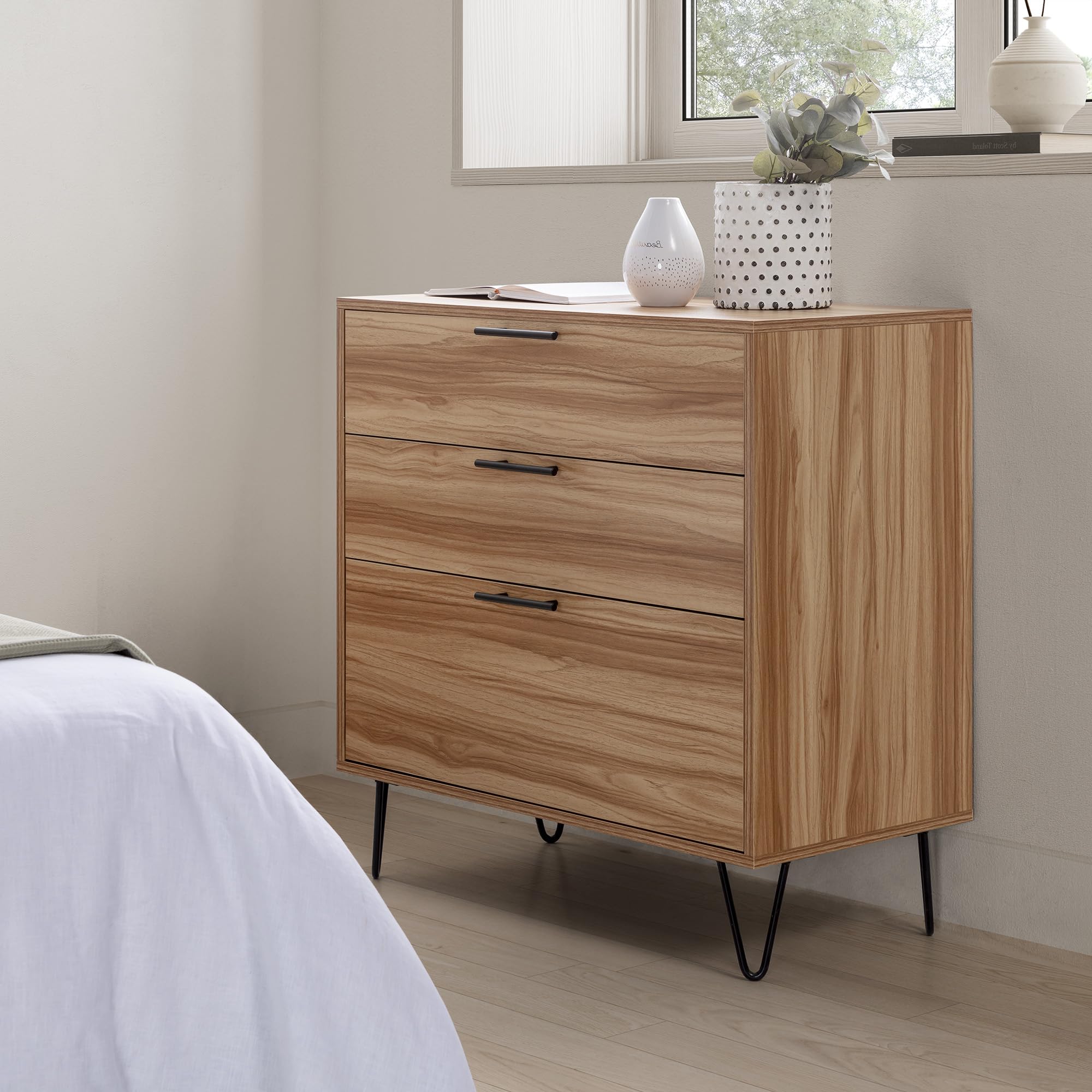 HOMN LIVING Cómoda de Noche Alma 3 cajones Color Madera, pies metálicos, 80 cm (Ancho) 40 cm (Profundo) 80 cm (Altura)
