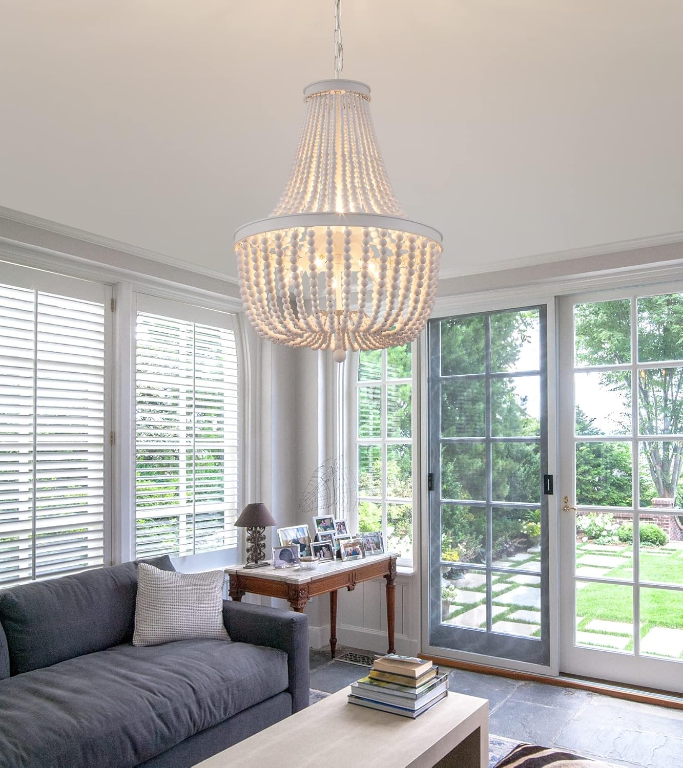 Q&S Beaded Chandelier Farmhouse White Wood Beaded Boho Light Fixture Vintage Antique 8 Lights for Dining Room Nursery Kitchen Foyer Bedroom Living Room UL Listed