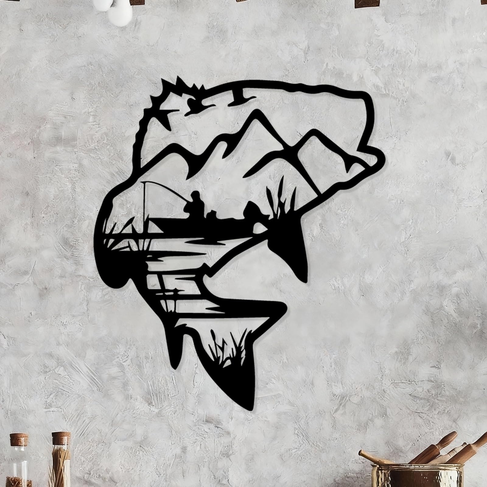 Decoración de pared abstracta contemporánea de metal con escena de pesca pacífica: un pescador sereno lanzando su caña al lago. Mural de escultura de hierro resistente a la intemperie, ideal para