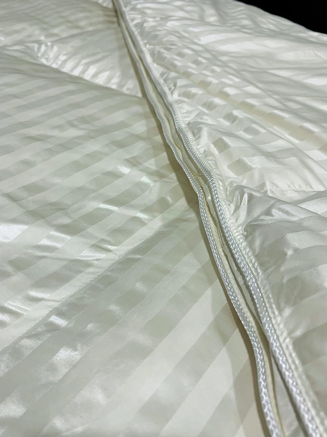 sheetsnthings Extra Warm Silk Blended Goose Down Comforter (King-California King, 106x90) 60-Ounces of Fill, Striped Pattern Heavy Goose Down Duvet Insert, Cream