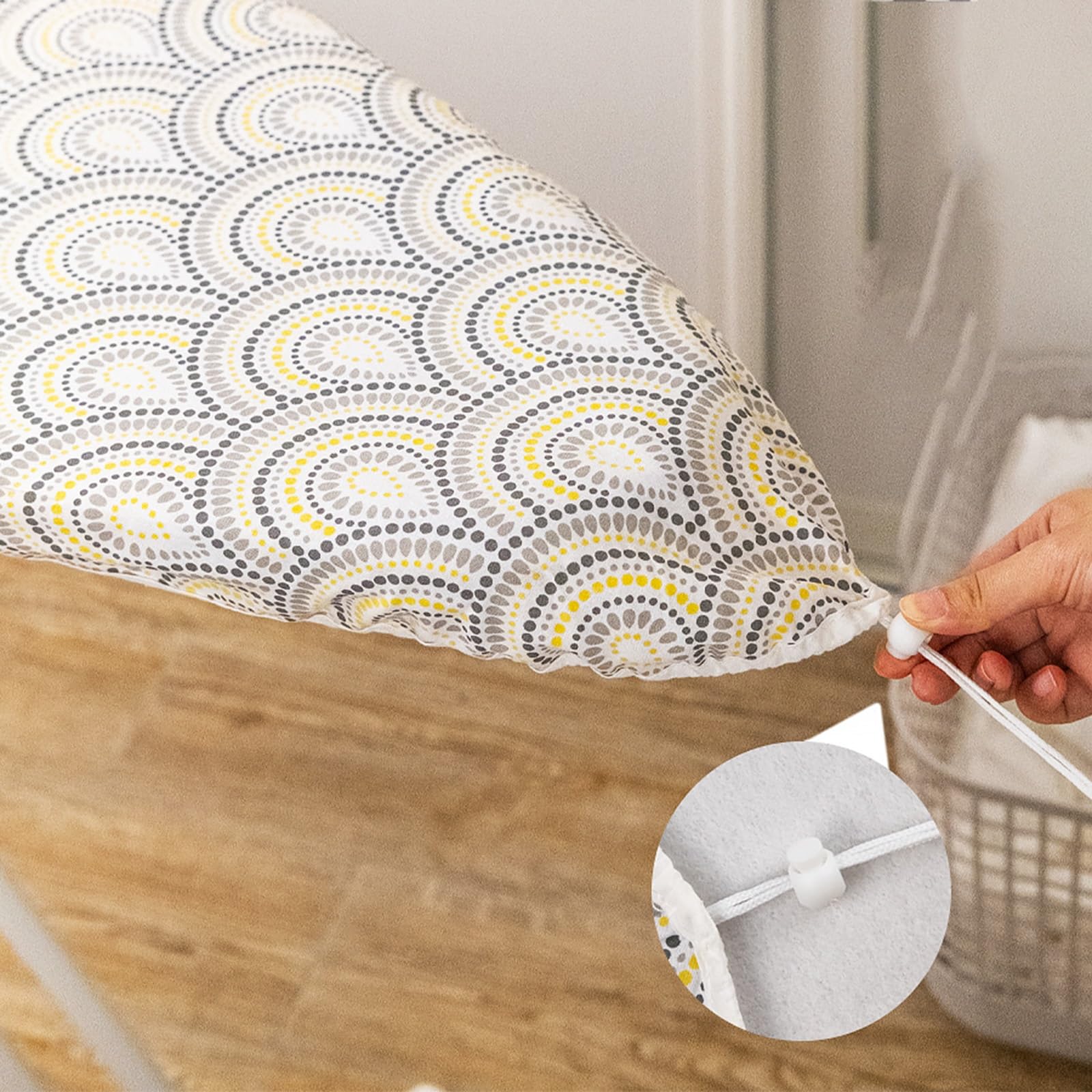 Genérico Funda para Tabla de Planchar Acolchada de algodón, Resistente a Las Manchas y con Bordes elásticos (Color A, tamaño: 110 x 35 cm)
