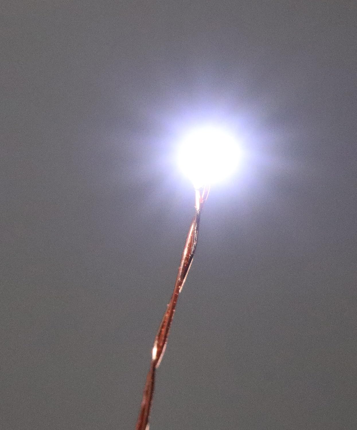 ナゾテック 電飾ＬＥＤシステム。プラモデル・ジオラマ・ミニカーなど向けリモコン制御可能な電飾用ＬＥＤシステム・8回路 (最大5.5V