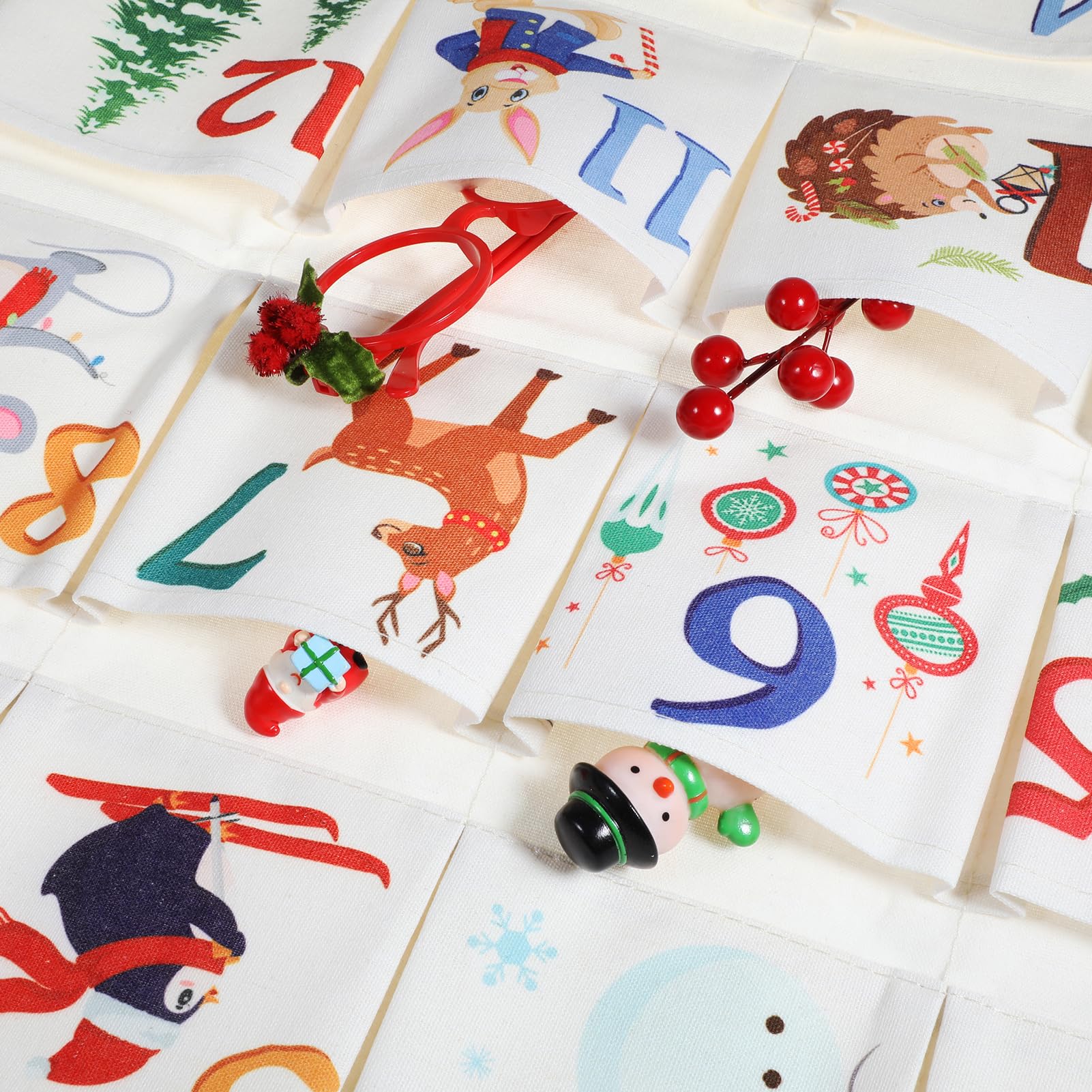 DPKOW Hiver Animaux Calendrier De L'Avent à Remplir Soit Même, Vide Calendrier De L'Avent Tissu DIY Calendriers De Noël Pour Cadeaux Déco, Reutilisable, Sac Grand