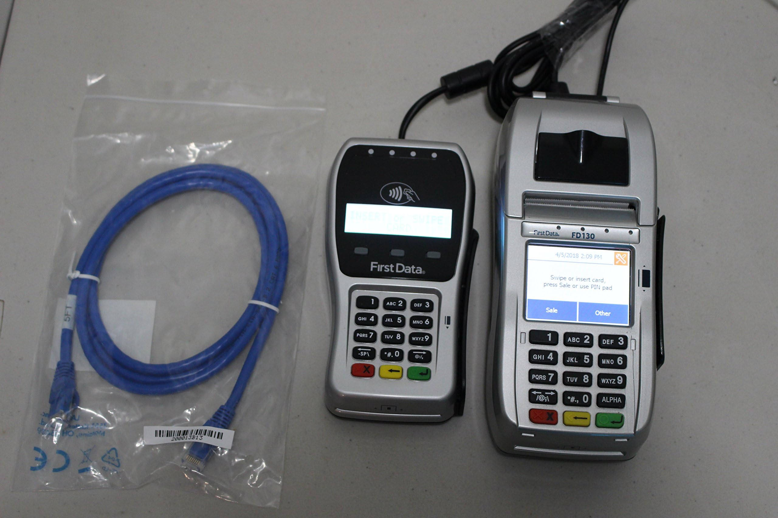 First Data FD-130 EMV with Wells 350, FD-35 EMV with Wells 350 and Stand Bundle