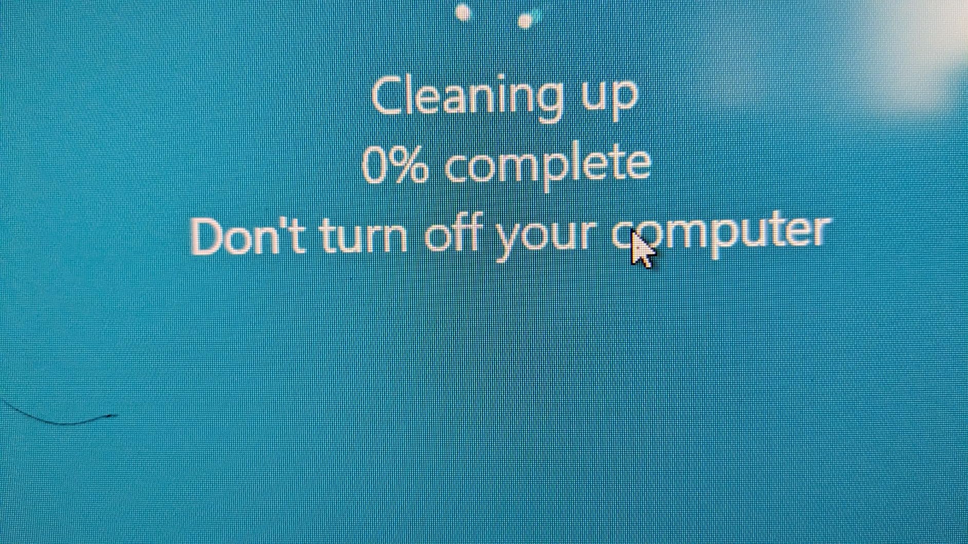 HP AllinOne AMD Ryzen 33250U 22inches/54.6 cm FHD Desktop (4GB/1TB