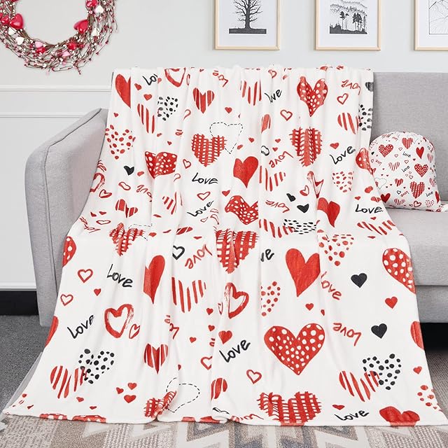 Yugarlibi Fluffy Blanket Flannel Fleece Soft Warm Throw Blanket White Fleece Cozy Sofa Blanket for Girlfriend Wife Valentine's Day Gift Couch Bed 127x153cm with Gift Bag Red Heart