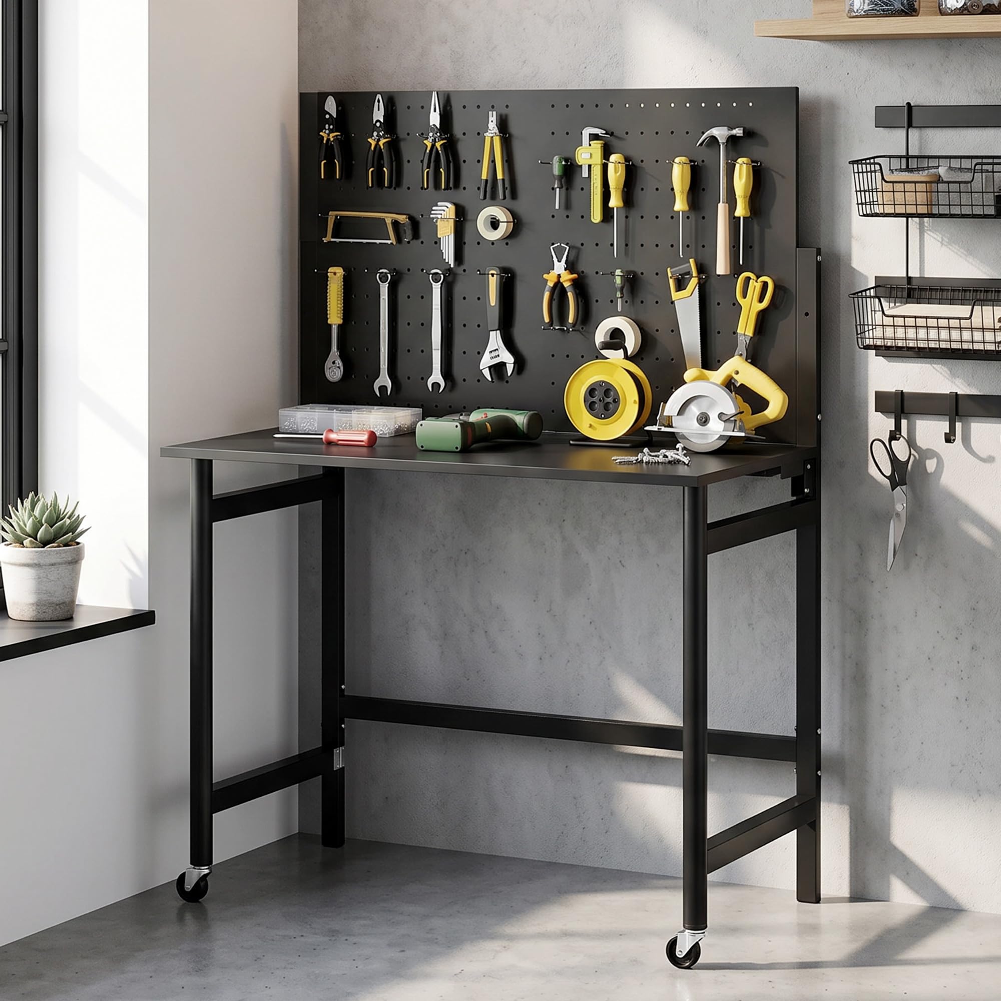 HOMCOM Banco da Lavoro Pieghevole 9cm, Tavolo da Lavoro con Pannello Forato e 30 Ganci, Ruote, 115x62x143.5cm, Piano Spesso in Legno, Struttura in Acciaio, Garage, Officina e Casa, Portata 120kg, Nero