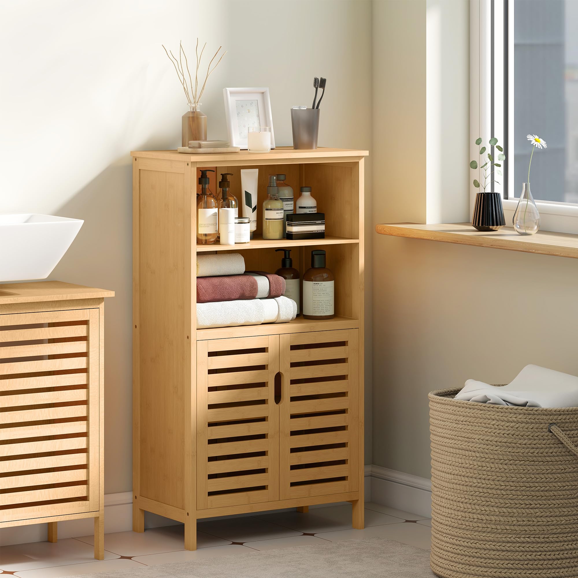 kleankin Mueble de Baño de Bambú Armario de Baño 50x29x92 cm Natural | 2 Puertas, 2 Estantes Abiertos, Patas Elevadas, Antivuelco