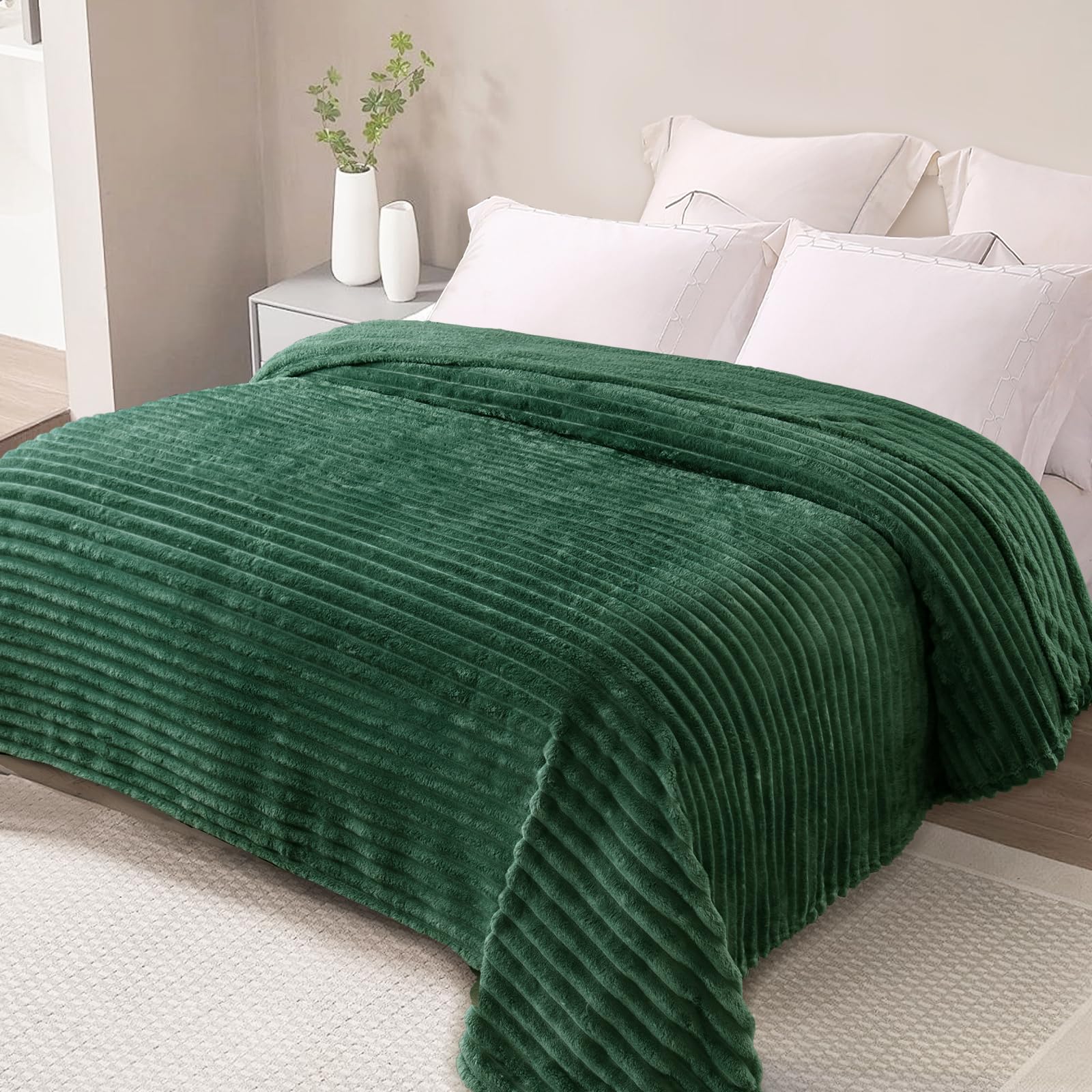 Exclusivo Mezcla Double Size Flannel Fleece Blanket, Super Soft Striped Jacquard Bed Blanket - Image 3