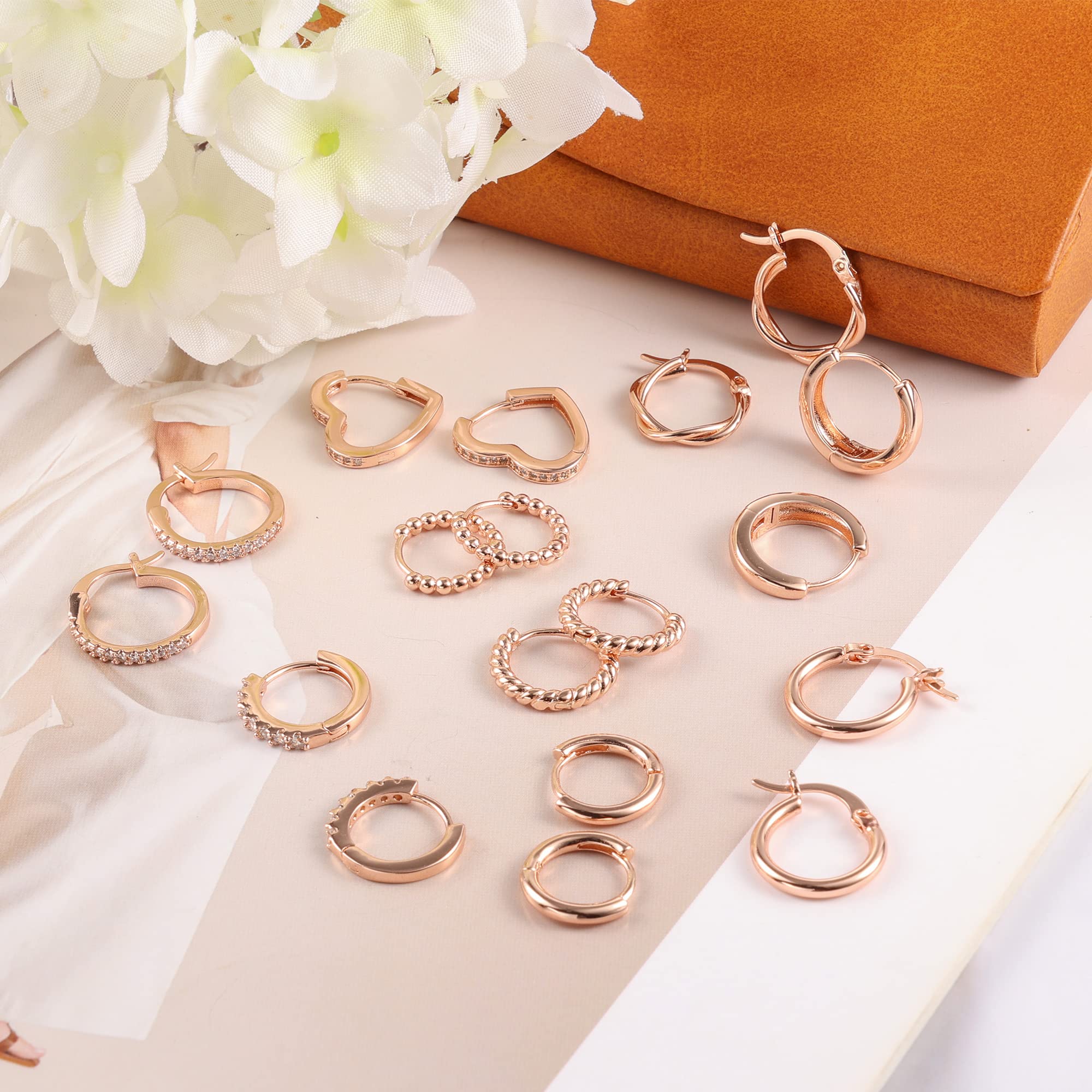 ALEXCRAFT Piccoli Orecchini a Cerchio, Orecchini Per Polsini Auricolari Da Donna, Orecchini a Cerchio Intrecciati Da Donna, Orecchini a Cerchio Spessi Vintage Ipoallergenici In Oro e Argento (9 Paia)