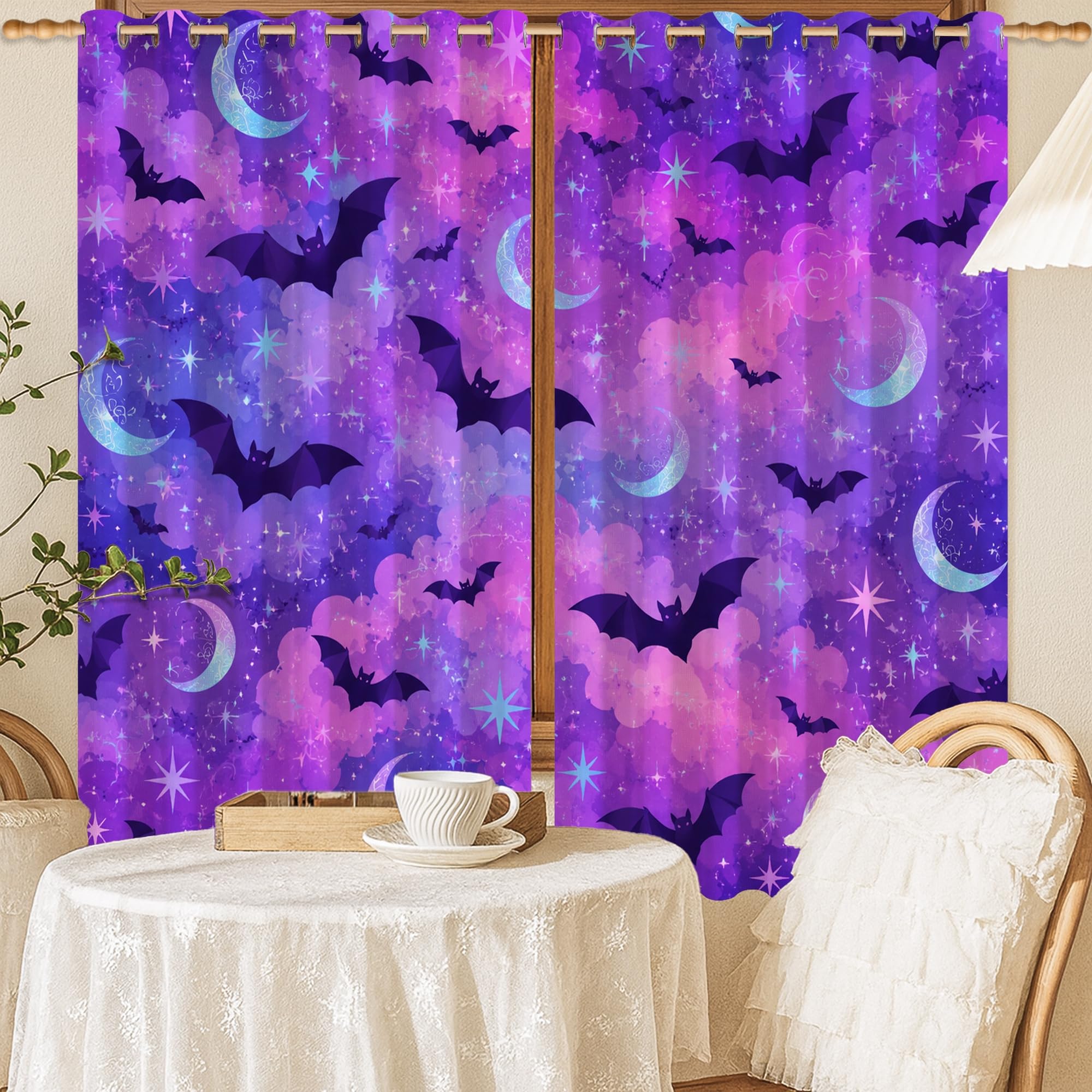 Rideaux occultants chauve-souris lune pour créer une ambiance cocooning dans le salon