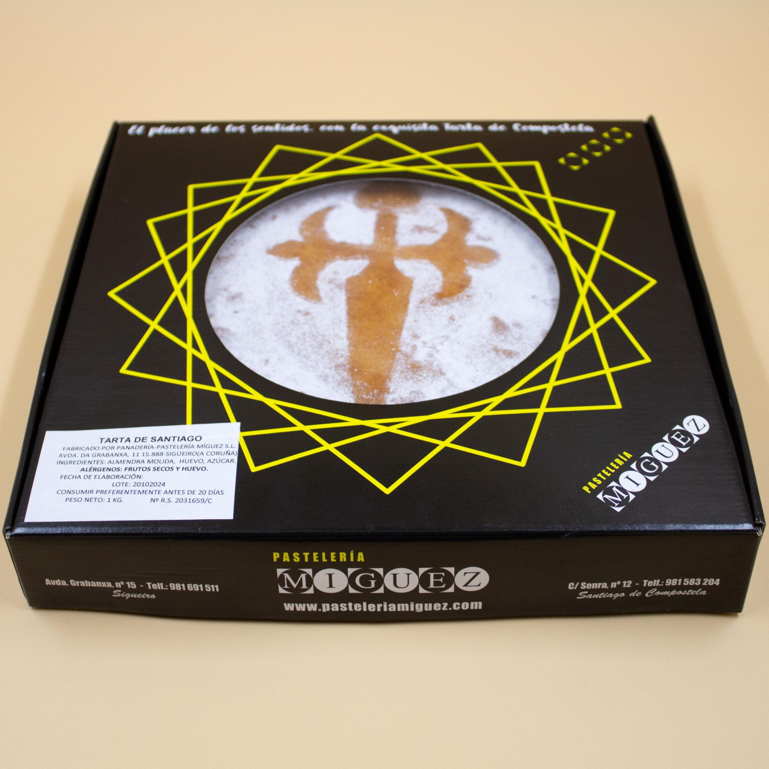 Tarta de Almendra de Santiago 1kg - Dulce gallego - Sin Gluten y Sin Lactosa - Regalo gourmet - 100% Artesanal - Almendra Marcona - Sin Aditivos - Postre para celebraciones - Ingredientes naturales