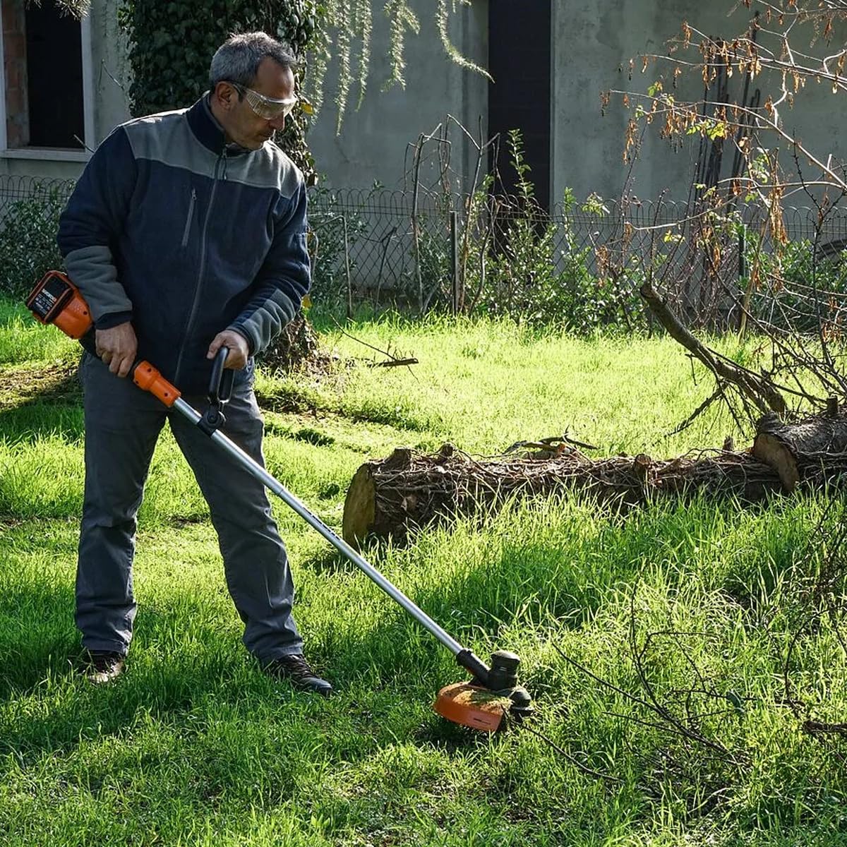 WORX WG183E Decespugliatore a batteria 40 V Max. (2 x 20 V) | Include 2 batterie 2 Ah e doppio caricatore | Testina con uscita del filo doppia | Avanzamento del filo automatico