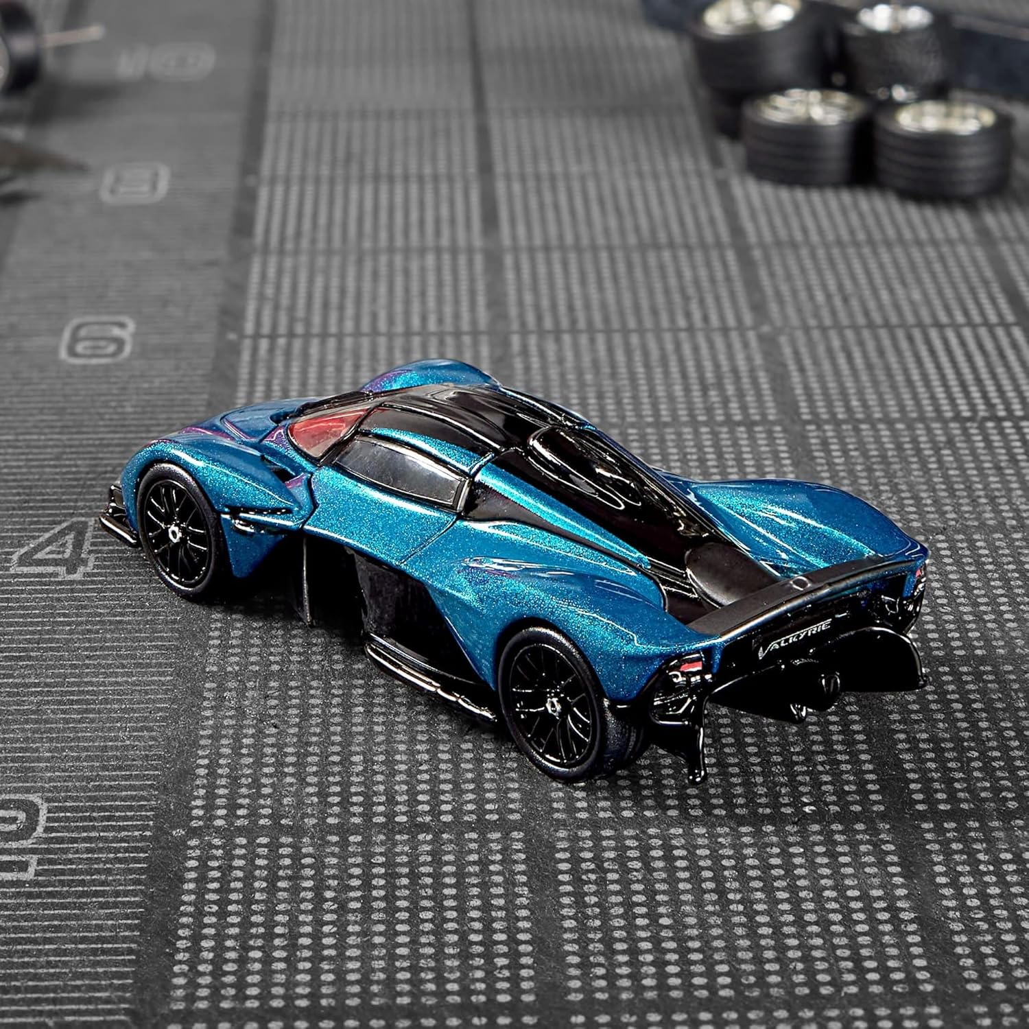 Hot Wheels Elite 64 Aston Martin Valkyrie – Premium Die-Cast Car with Opening Gull-Wing Doors, Real Riders Rubber Tires, Metal Body & Chassis – Metallic Teal – HWR91 Collector Car 1:64 Scale