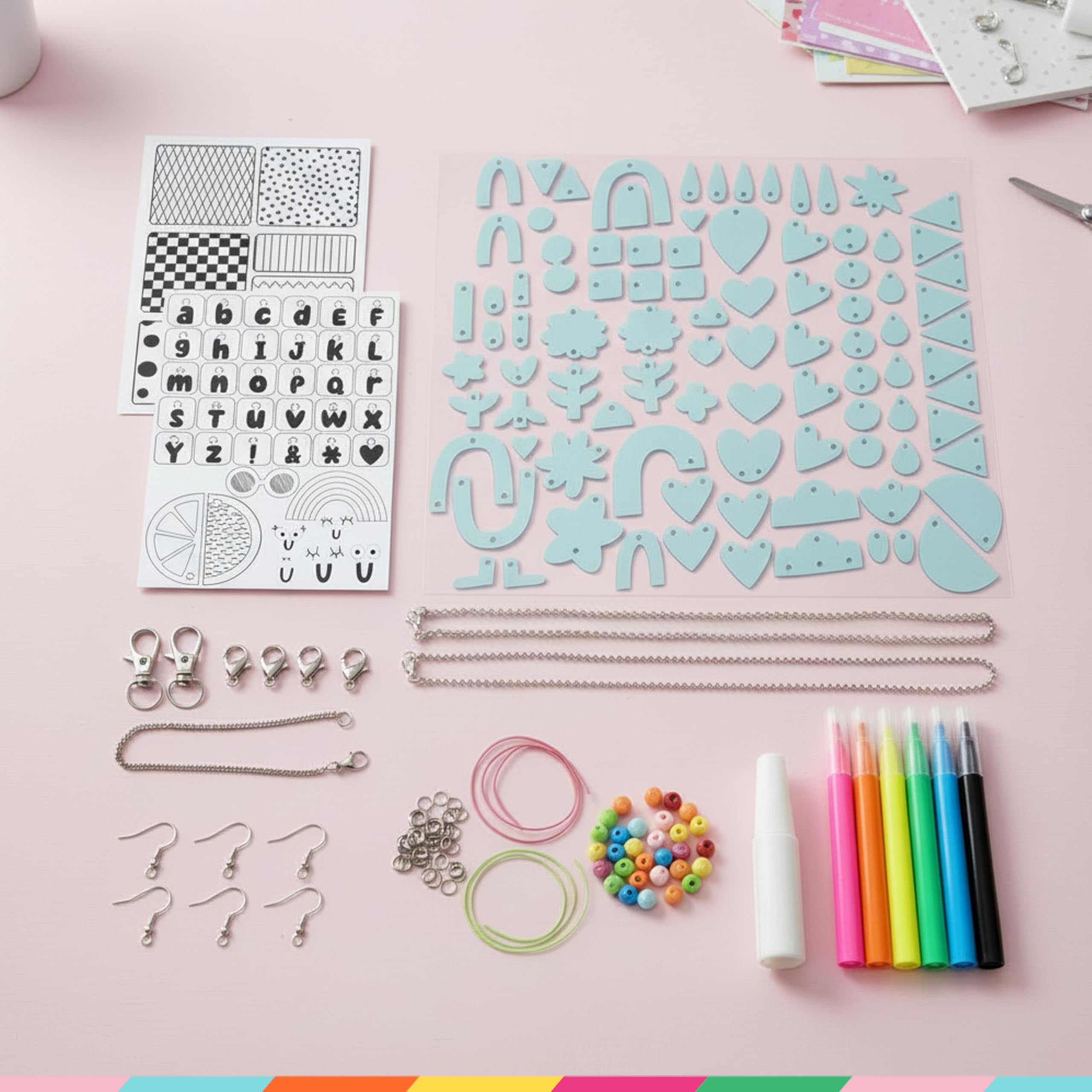 Bright Stripes Shrinkadoo Schmuckherstellungs-Set für Kinder ab 8 Jahren, schrumpfendes Kunststoff-Schmuck-Set mit 90 vorgeschnittenen Teilen, Markern, Ketten und Fundstücken, lustiges kreatives