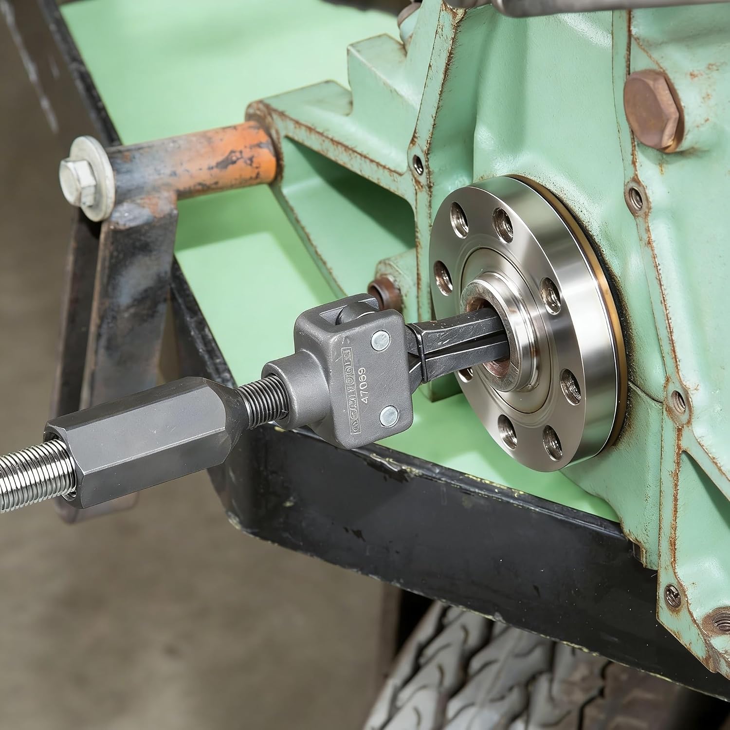 Tools 27059，Slide Hammer Extension 27033 Pilot Bearing Puller Attachment for Slide Hammer, Two-Jaw Pilot Design, 3/4"-16 and 5/8"-18 Stepped Thread Sizes, Bearing Removal Tool