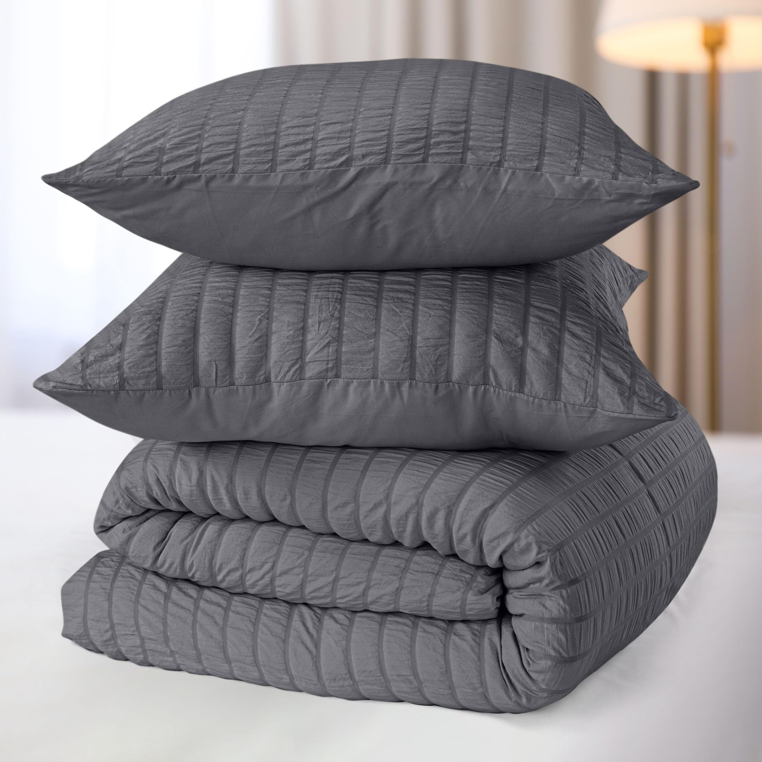 Utopia Bedding Set Copripiumino Seersucker - Include 1 Copripiumino Matrimoniale 240x220 cm con chiusura a cerniera, 2 Federe 65x65 cm con chiusura a busta; il piumino è venduto separatamente.