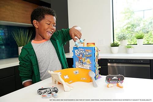 Miniatura 2 de Hot Wheels Skate Tony Hawk - Juego de diapasones para cereales, 1 tabla exclusiva y par de zapatos extraíbles para patinaje, almacenamiento para