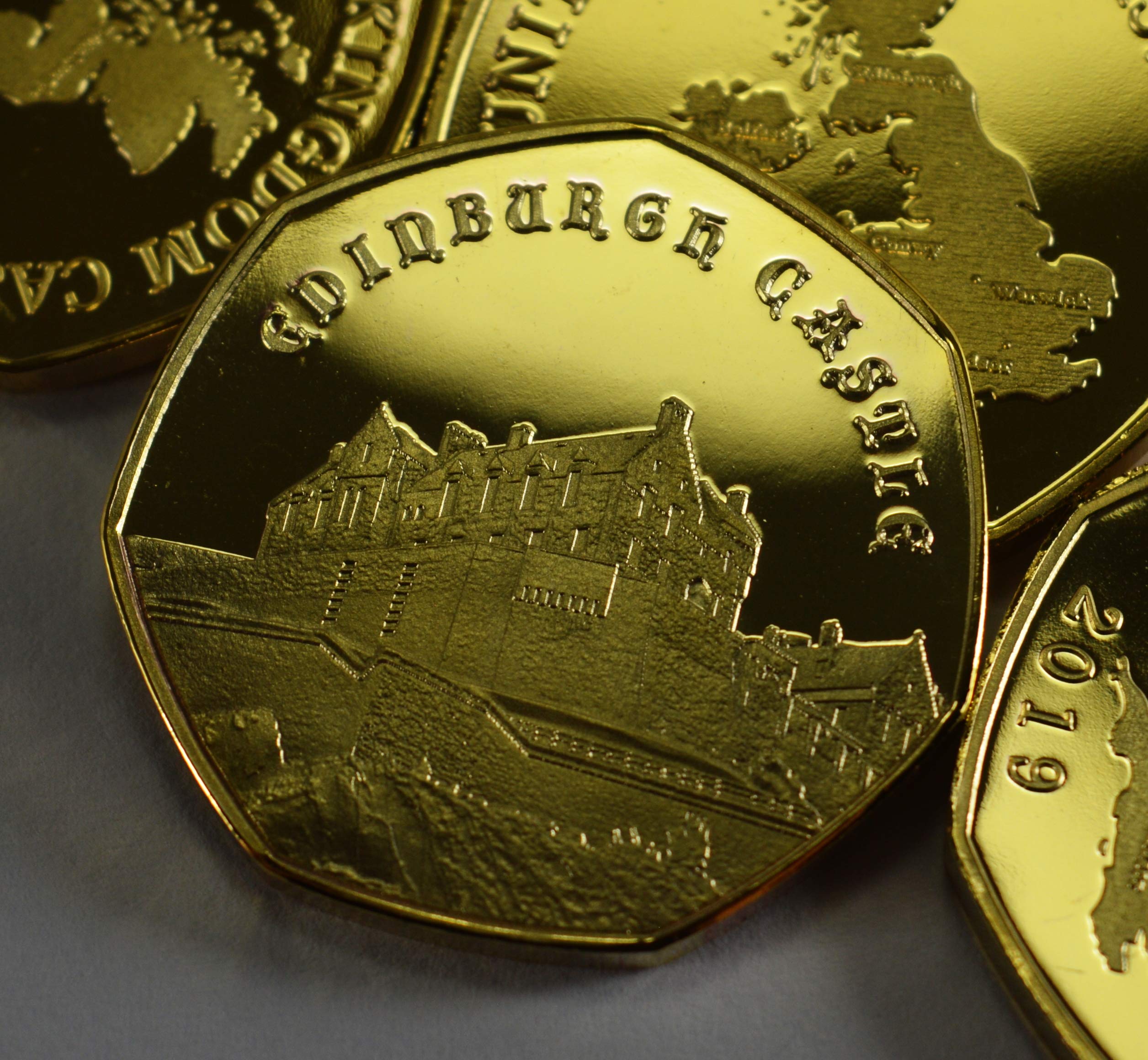 EDINBURGH CASTLE 24ct Gold Commemorative Coin Albums/50p Coin Hunt Collectors 2019 CASTLE SERIES