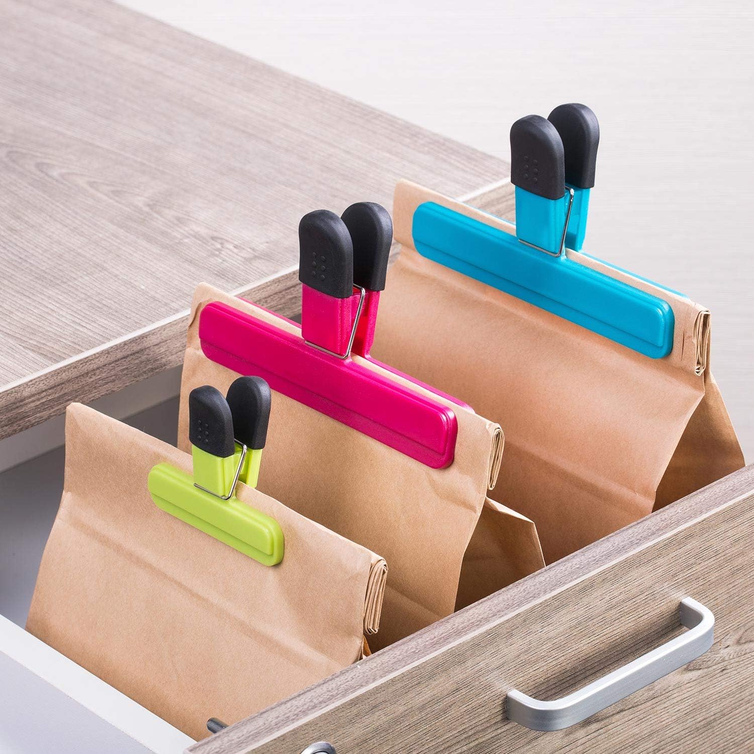 Chengu Large Chip Bag Clips Food Clips Plastic Heavy Duty Air Tight Seal Grip Assorted Colors for Coffee Potato and Food Bags (6 Pieces)