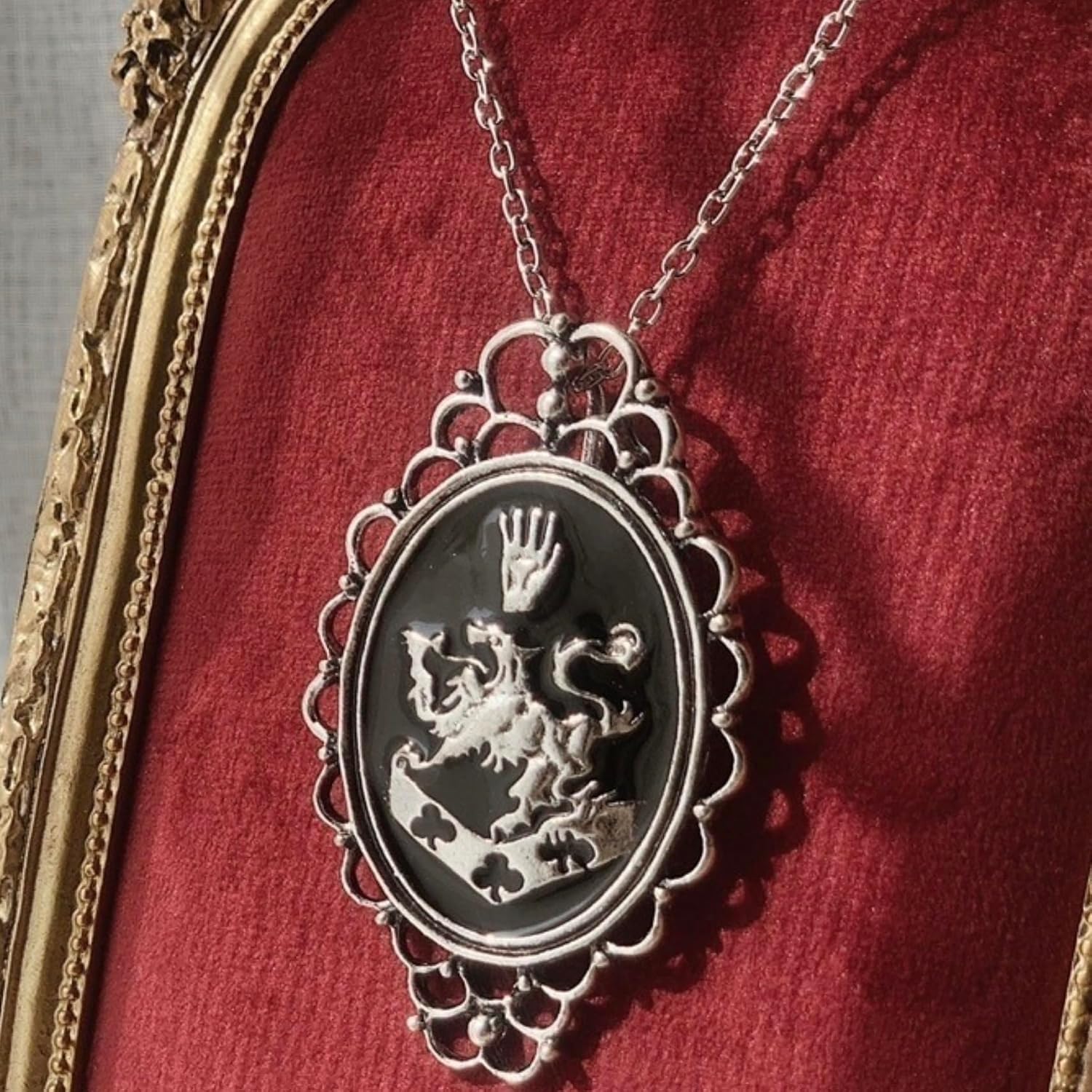 PRINCESS CUTENESS STORE Rosalie Cullen Vampire Crest Pendant Necklace image 4