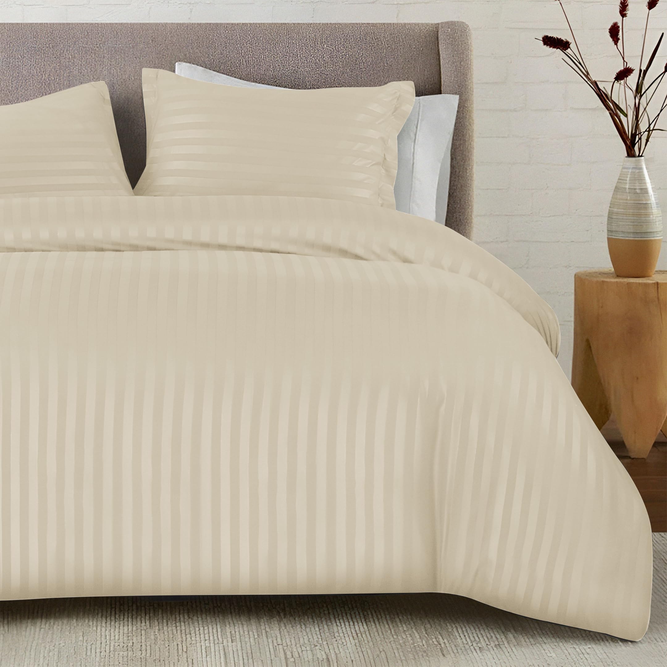 QATAN Premium Hotel Quality Satin Stripe Duvet Cover Set Super King with Pillowcases | Reversible Hypoallergenic Soft Quilt Bedding | Easy Care Breathable Luxury Linen (Cream, Super King)