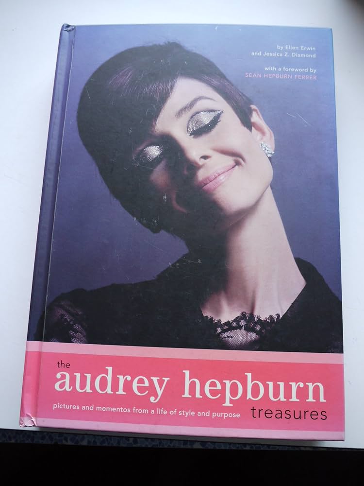 audrey hepburn treasures 洋書 the Audrey Hepburn treasures, pictures and mementos from a
